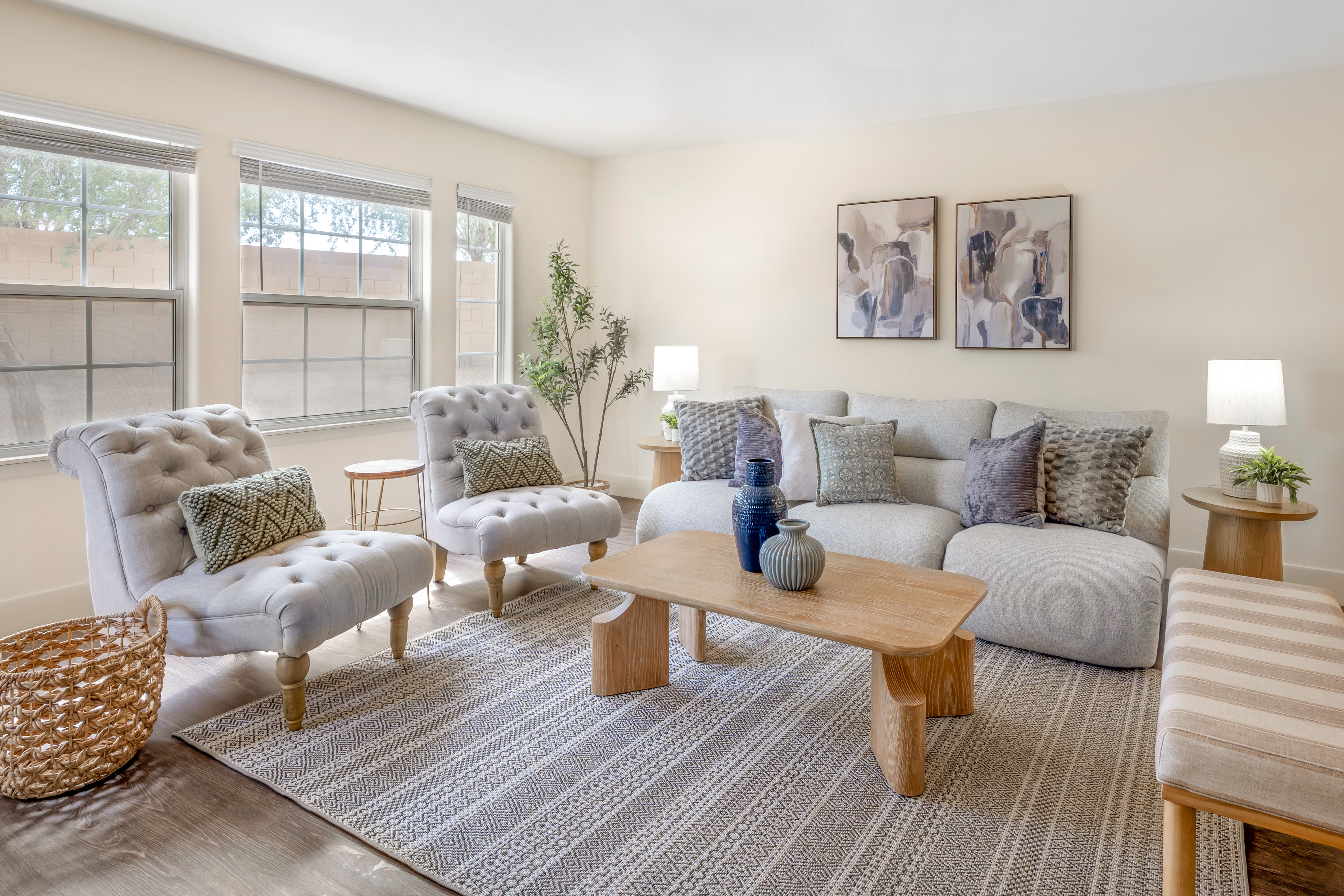 apache-junction-il-villa-living-room