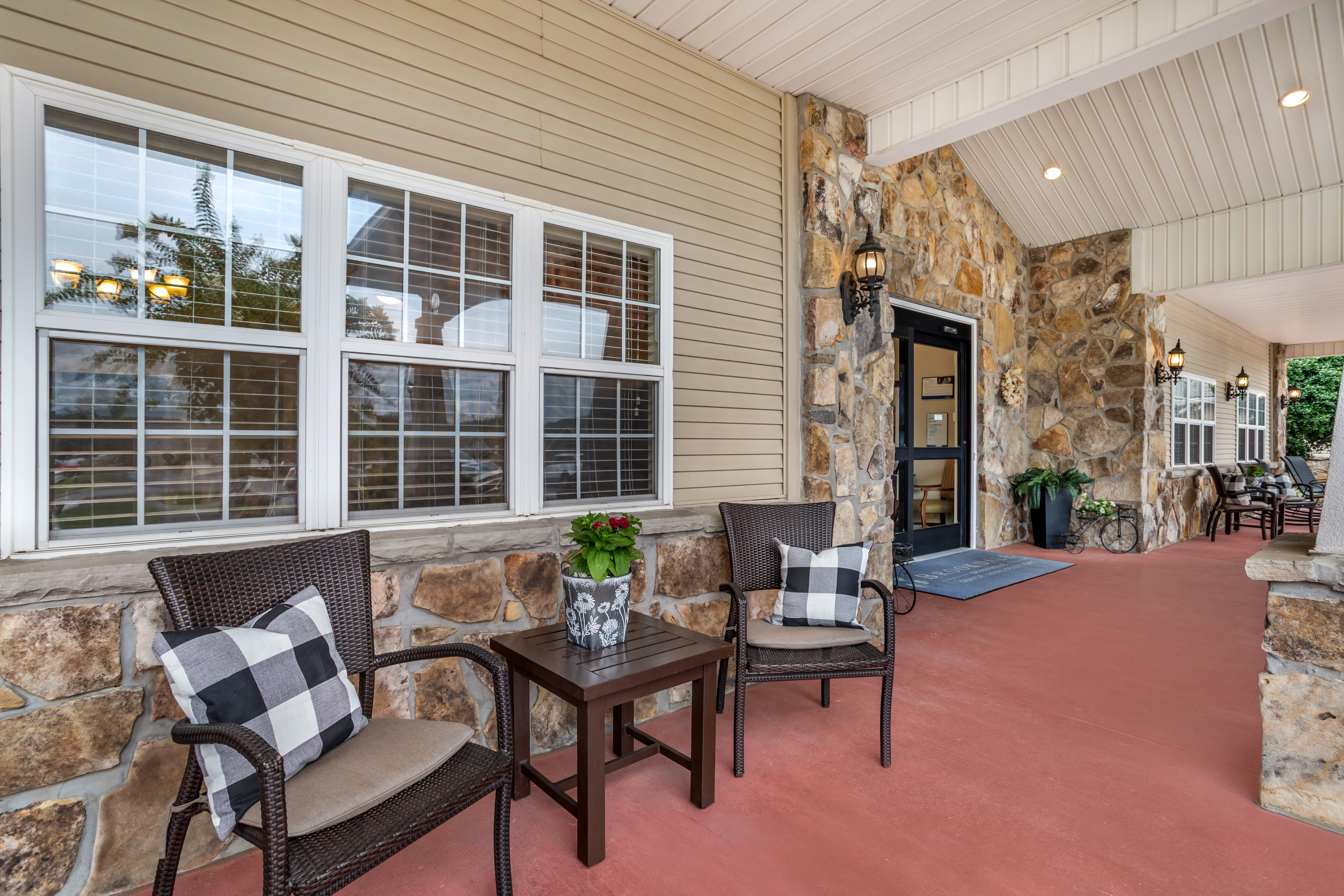 sevierville-porch