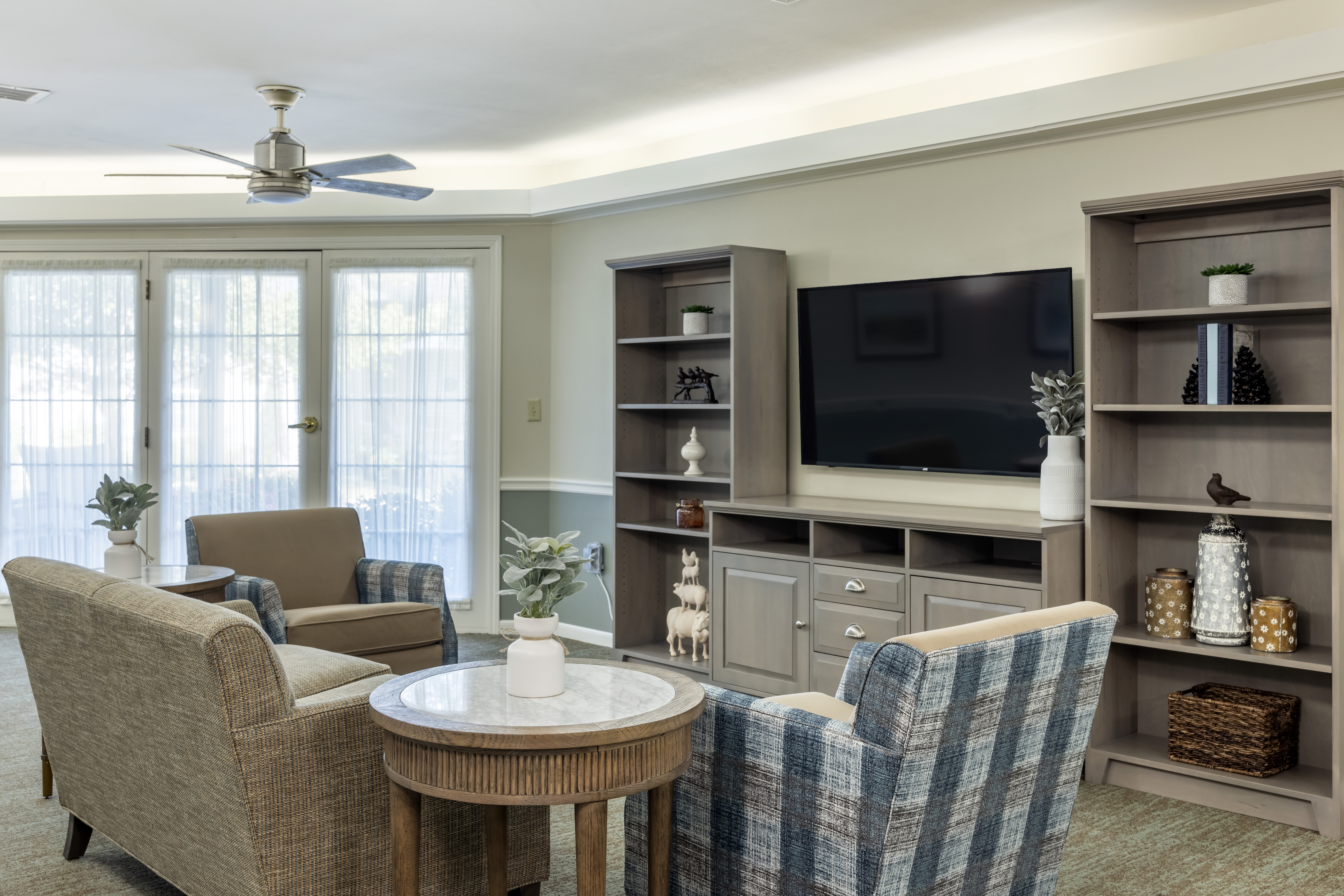 1-tallgrass-community-living-room