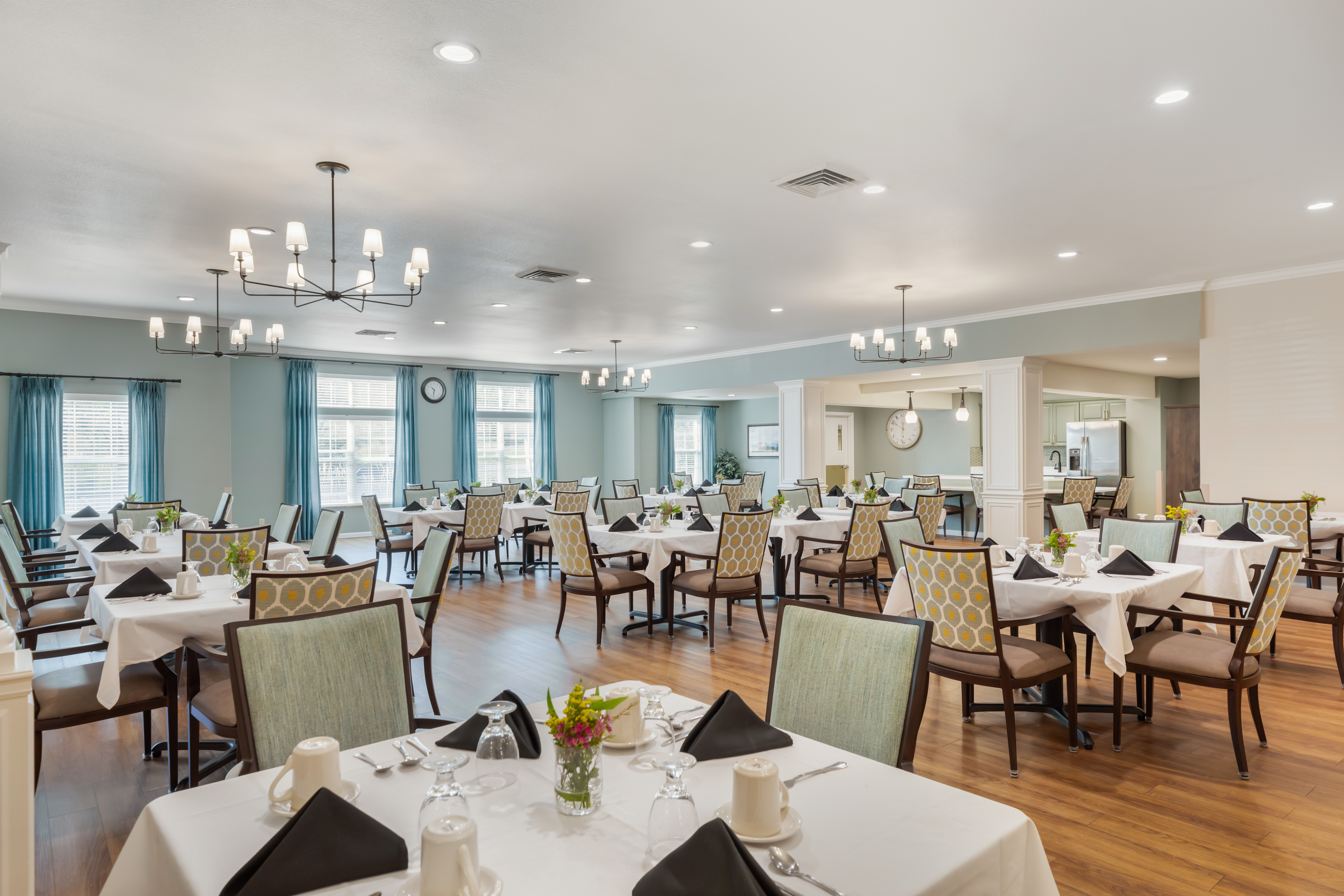 arvada-community-dining-room