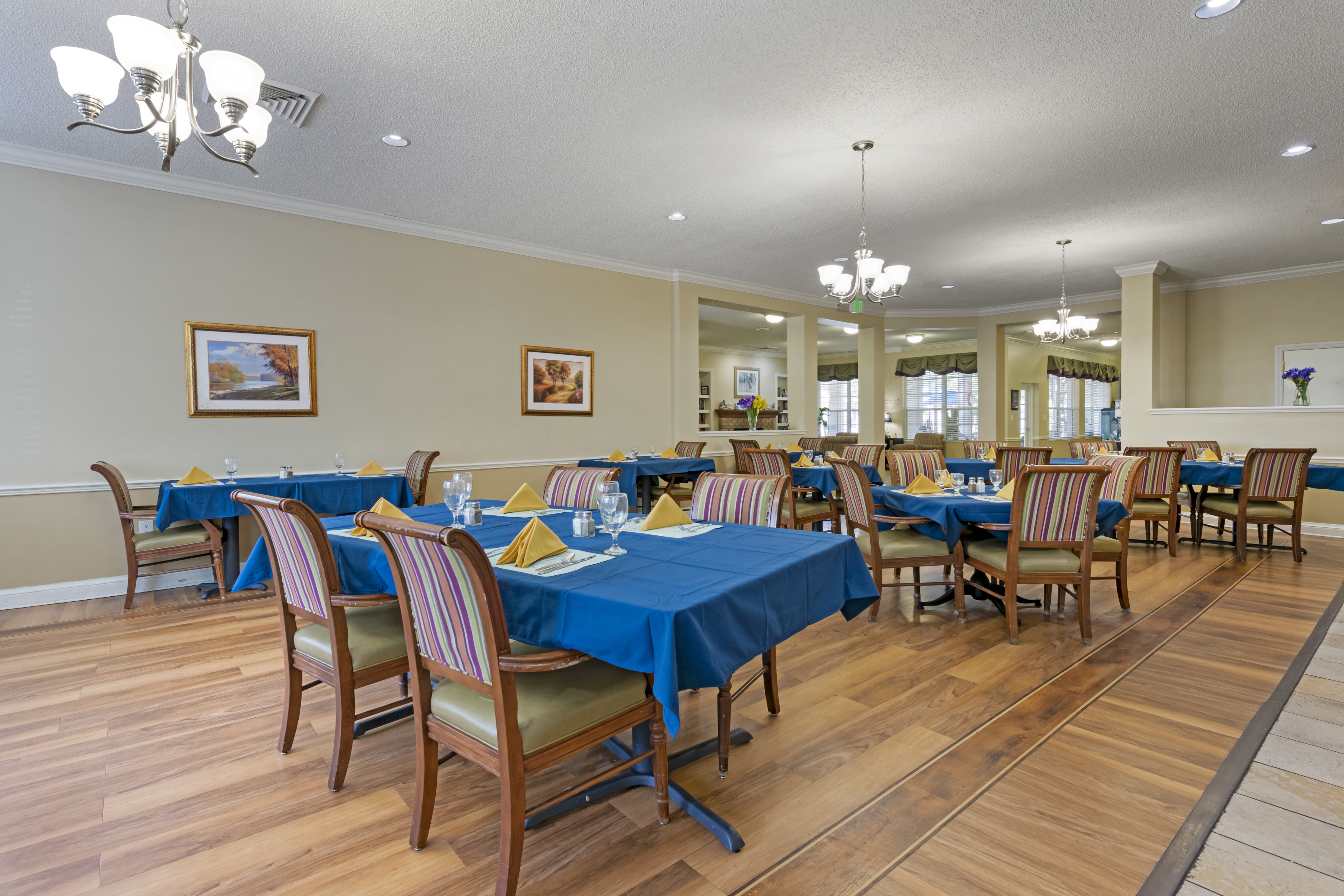 avondale-dining-room