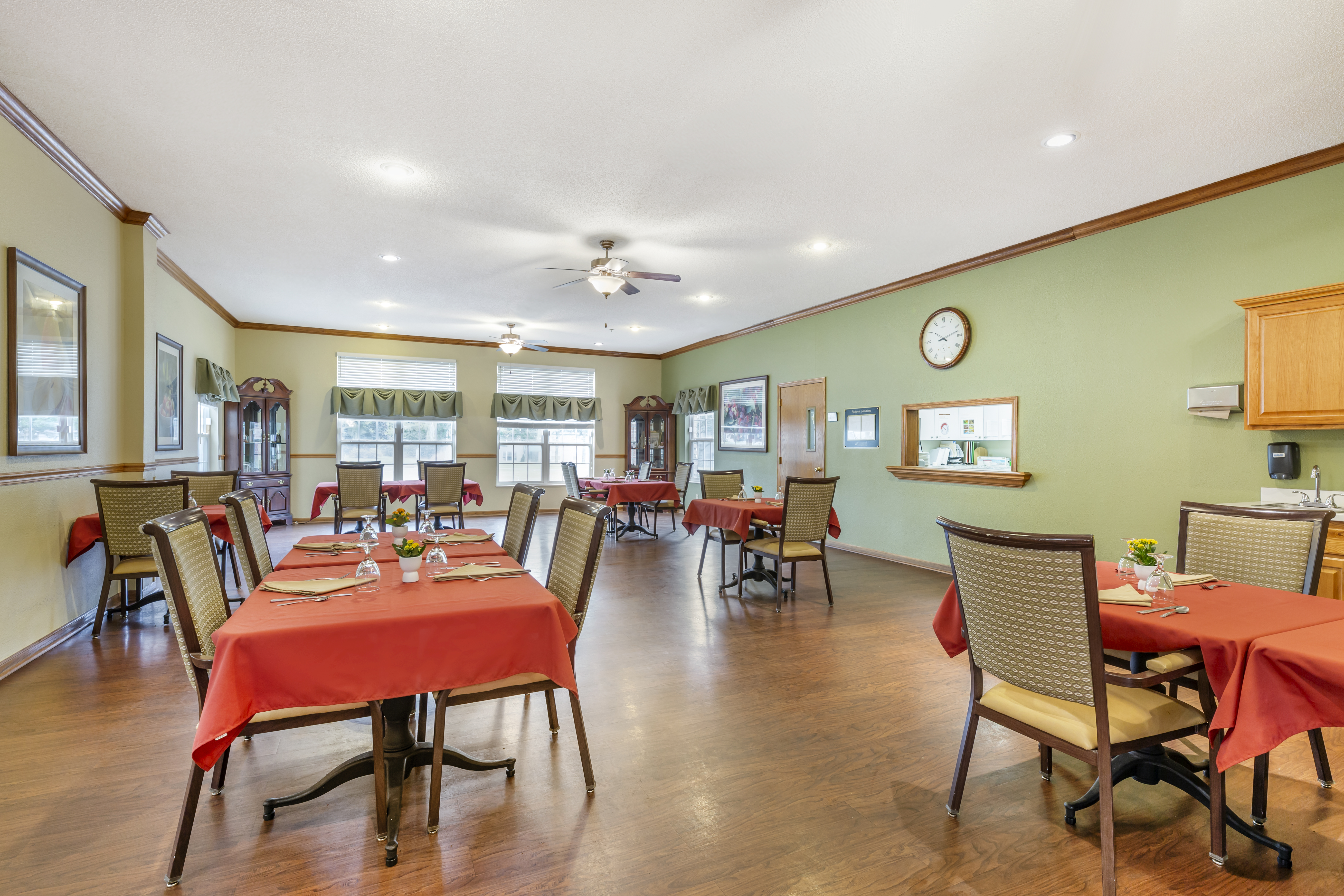 barberton-community-dining-room