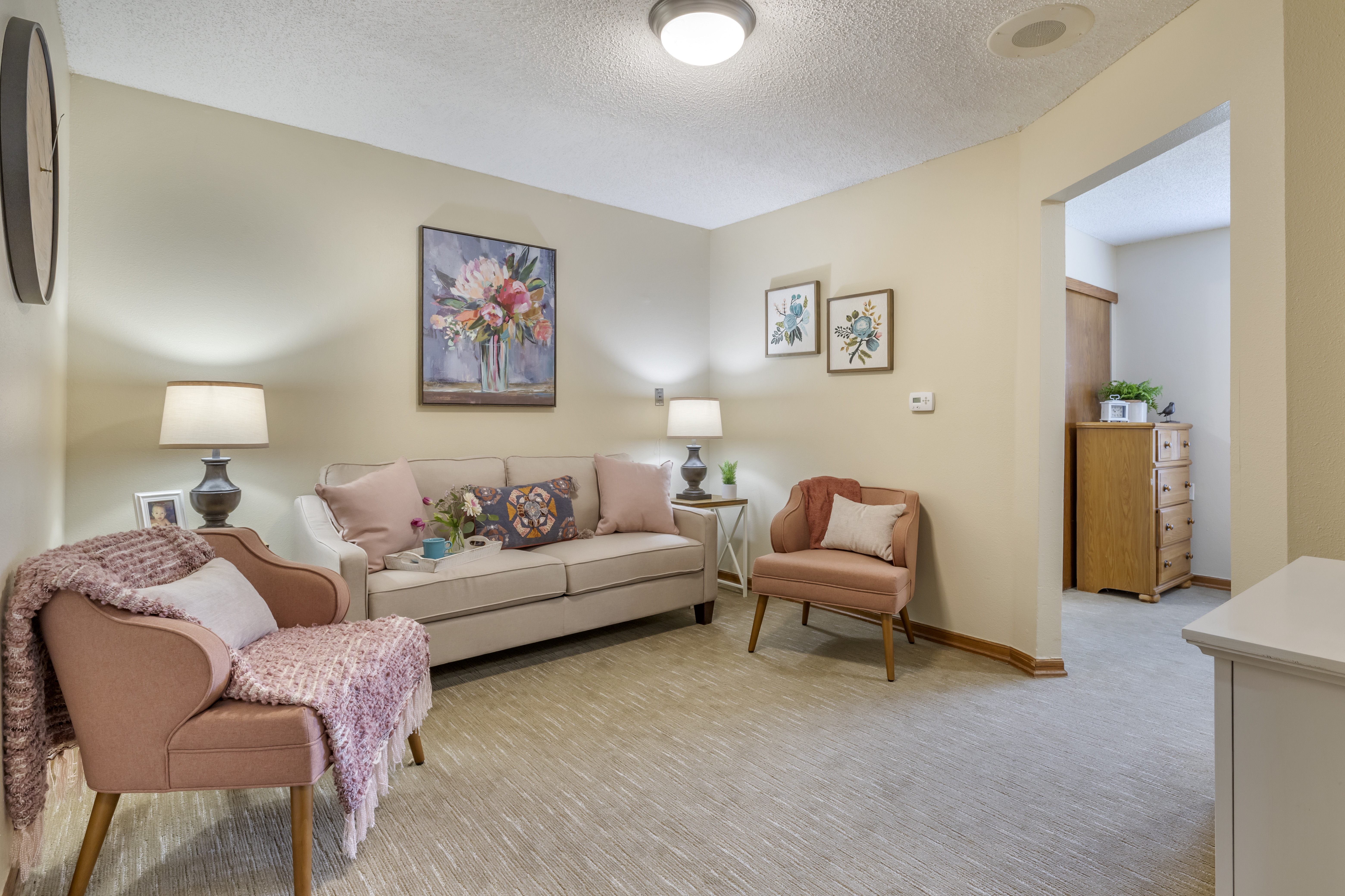 1-bartlesville-north-apartment-living-room