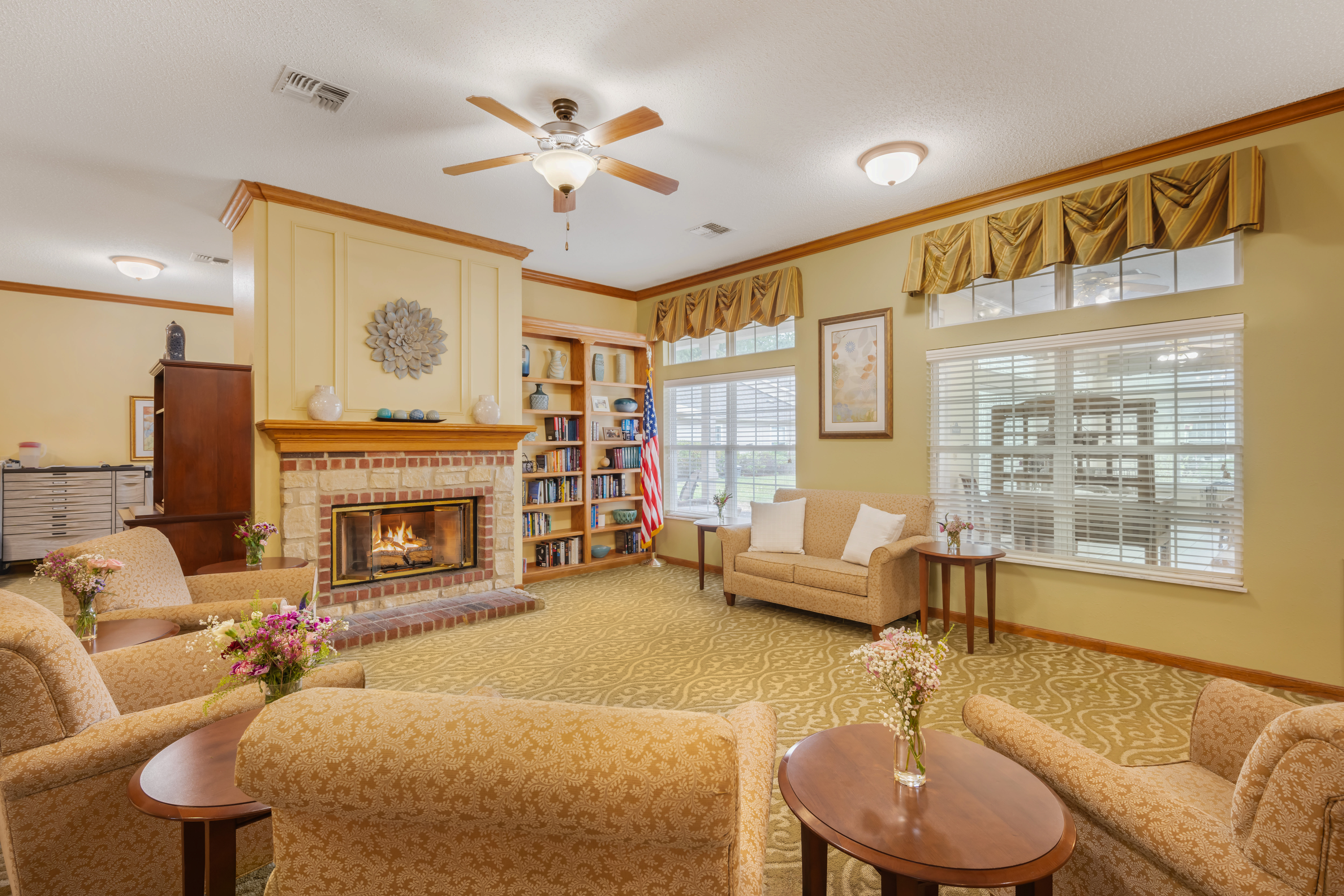 3-beavercreek-community-living-room