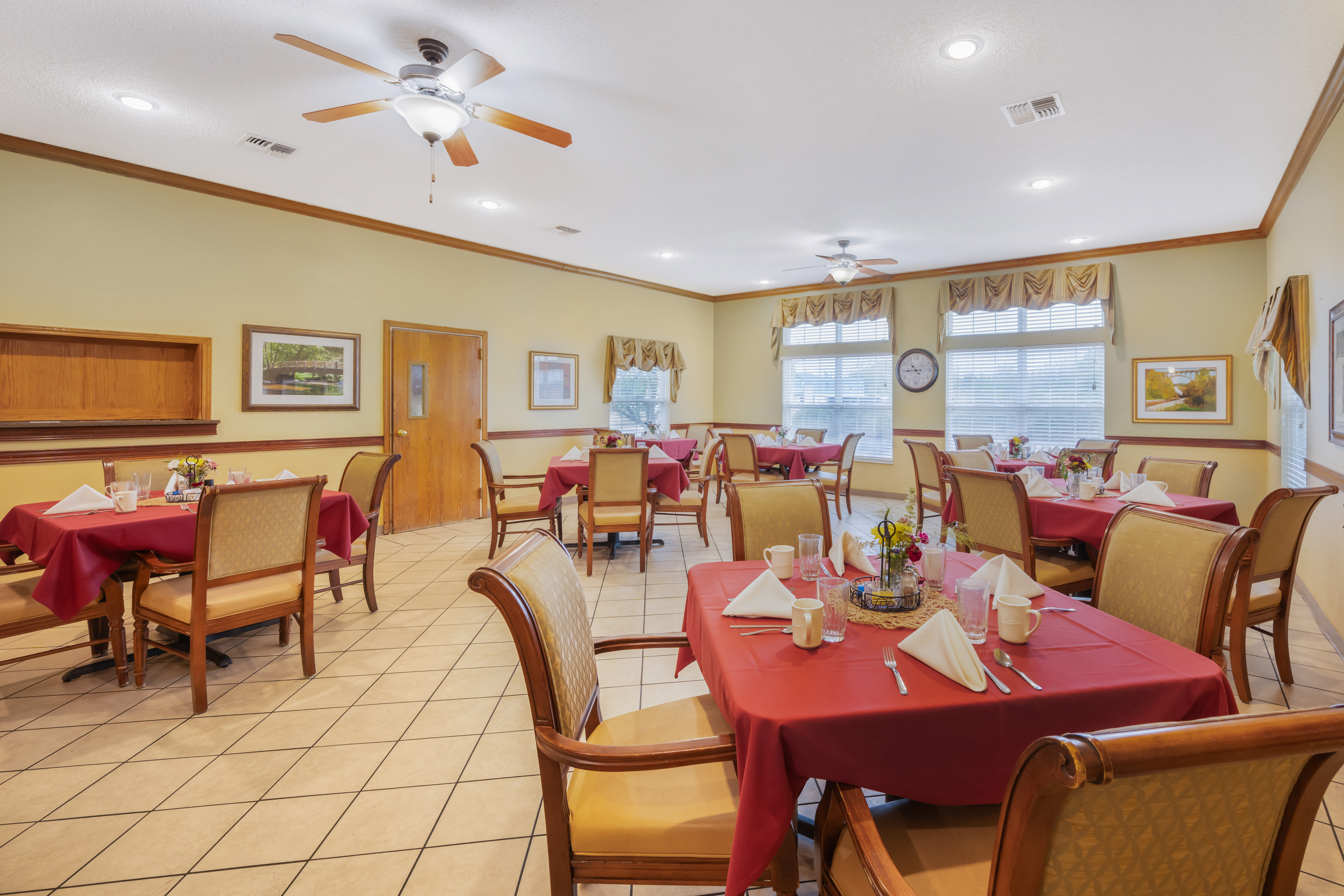 beavercreek-community-dining-room