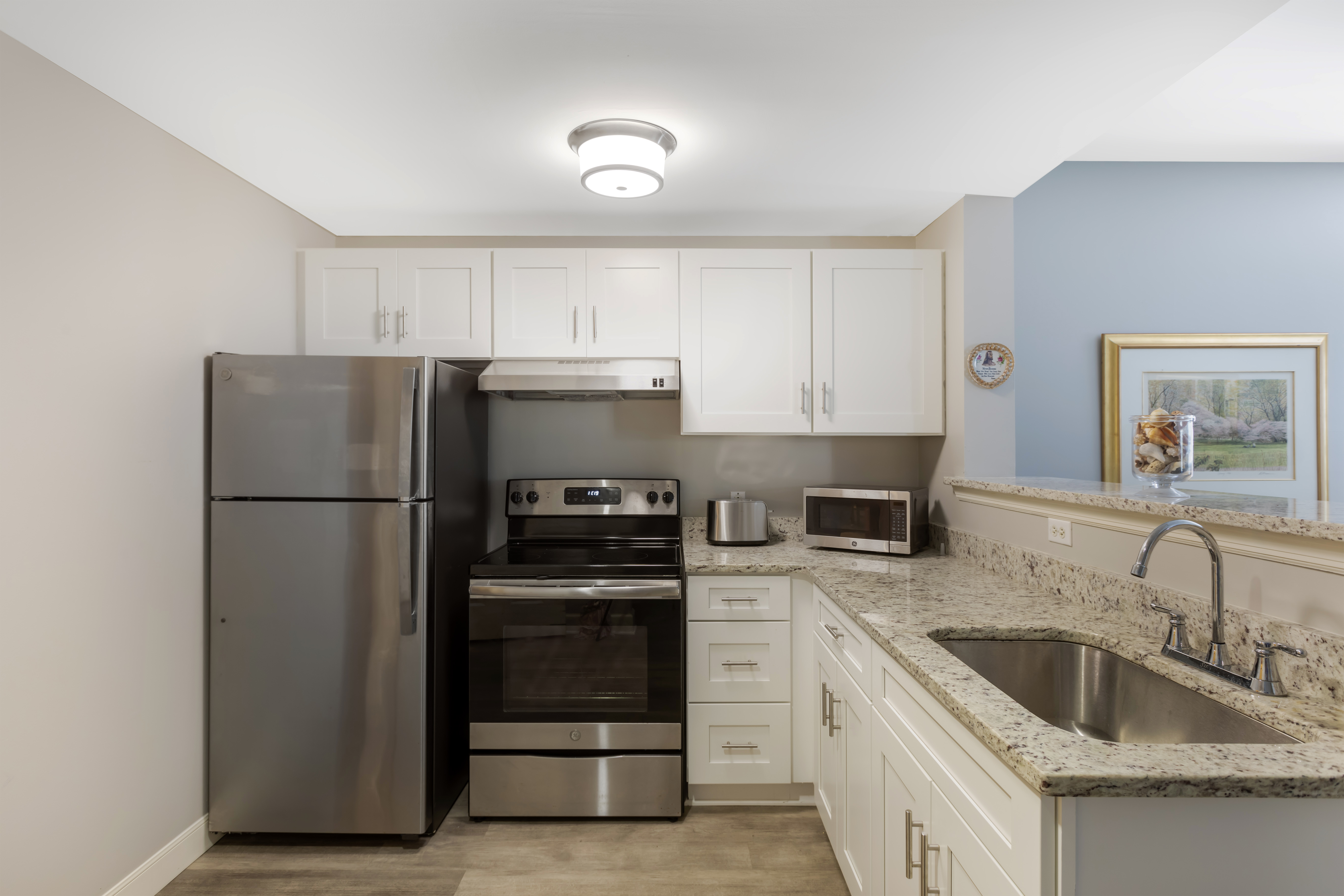 bonita-springs-apartment-kitchen