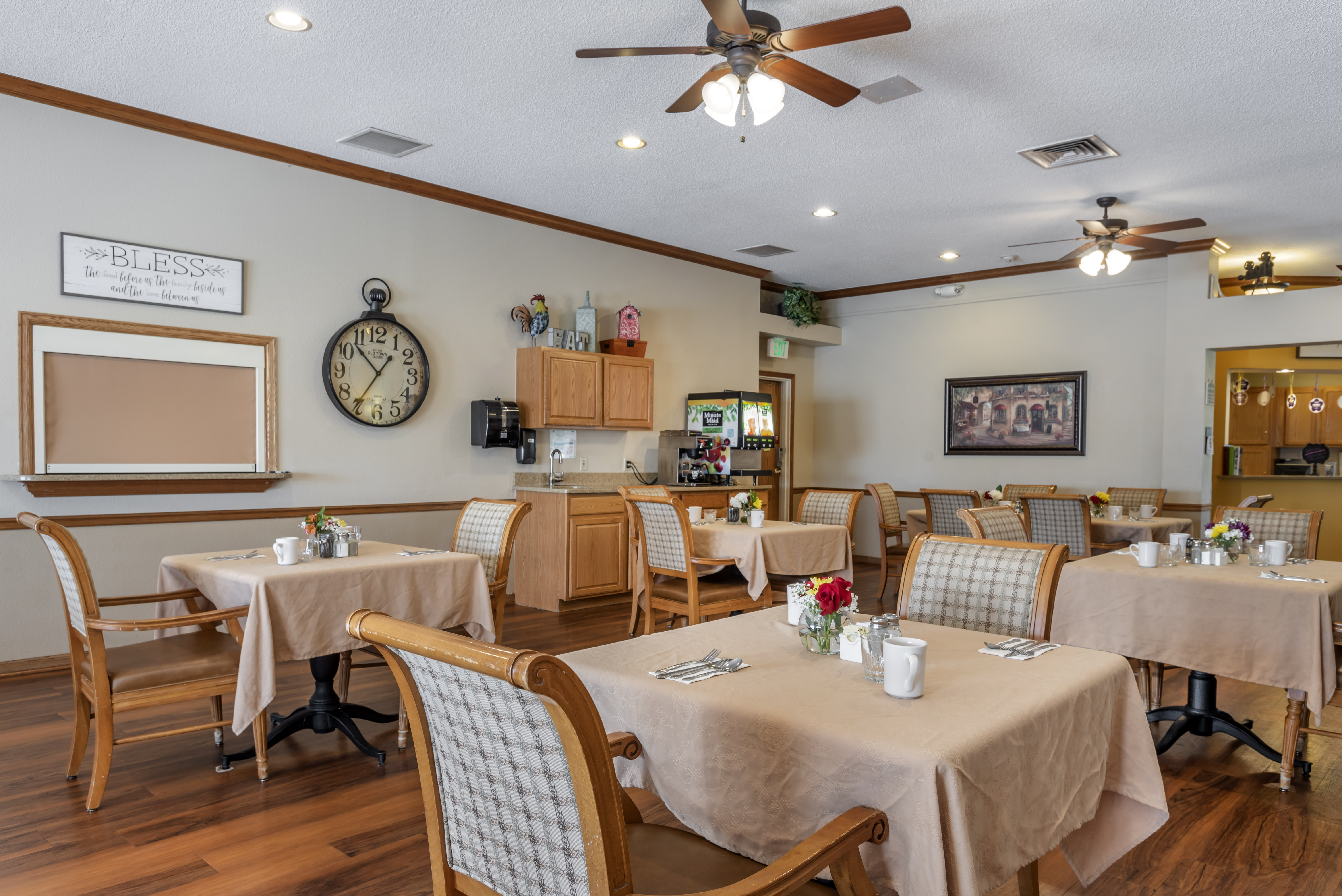 3-briargate-dining-room