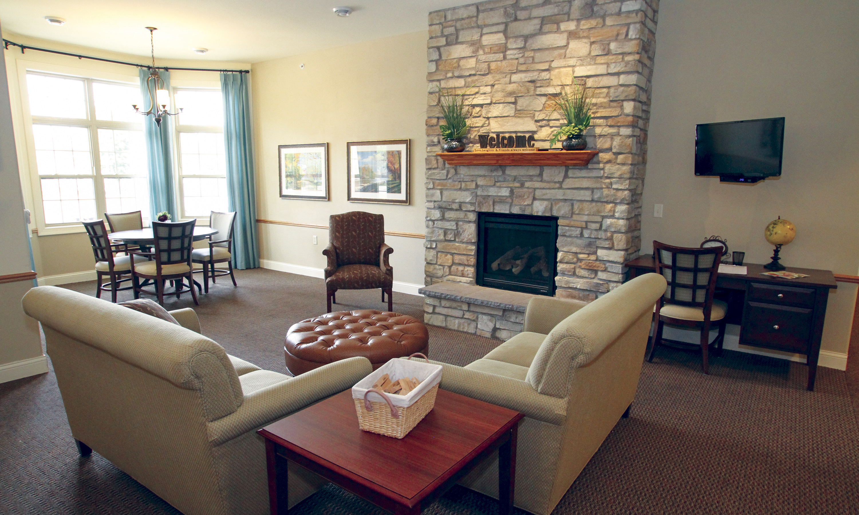 1-brookfield-mc-community-living-room