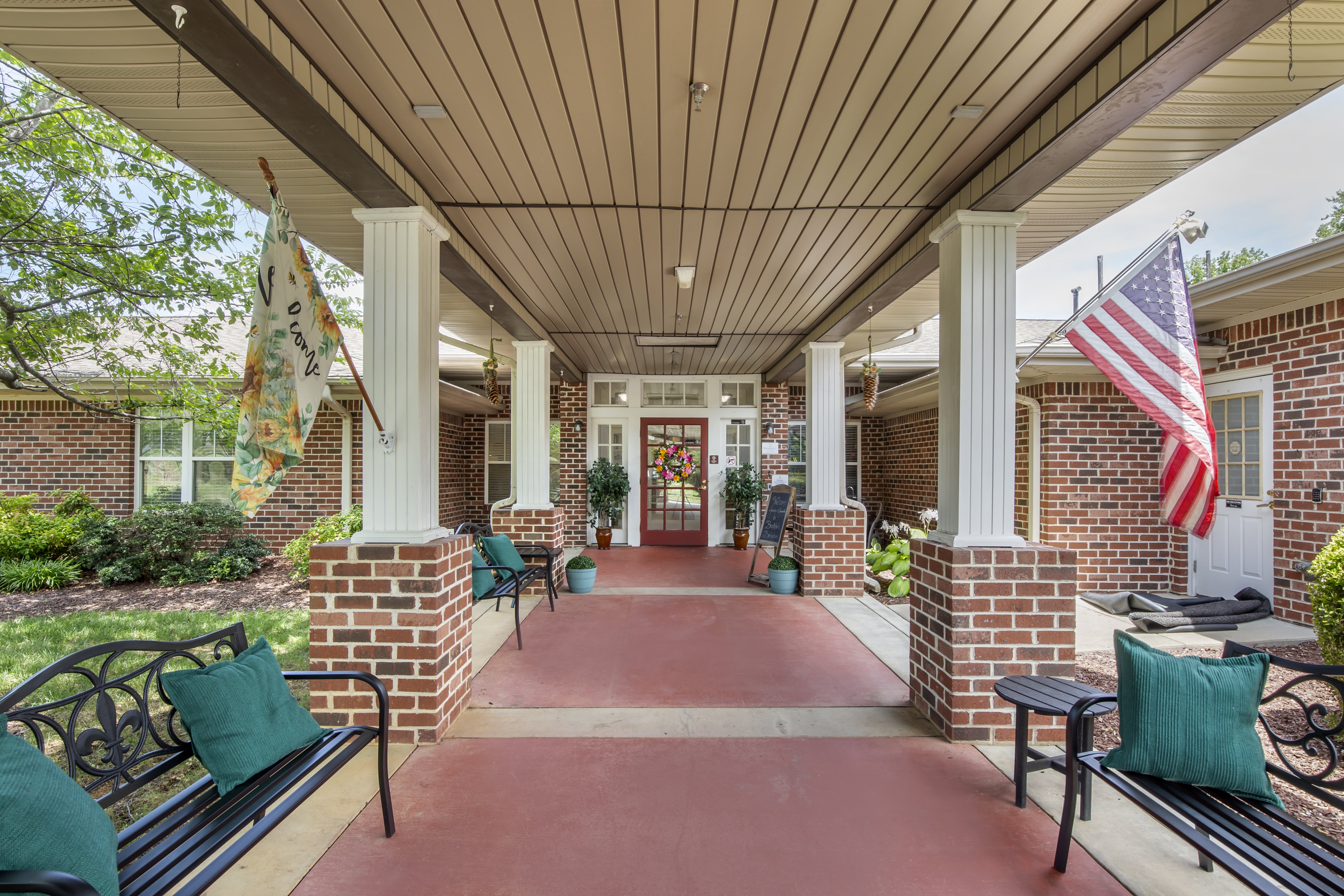 burlington-mc-front-porch