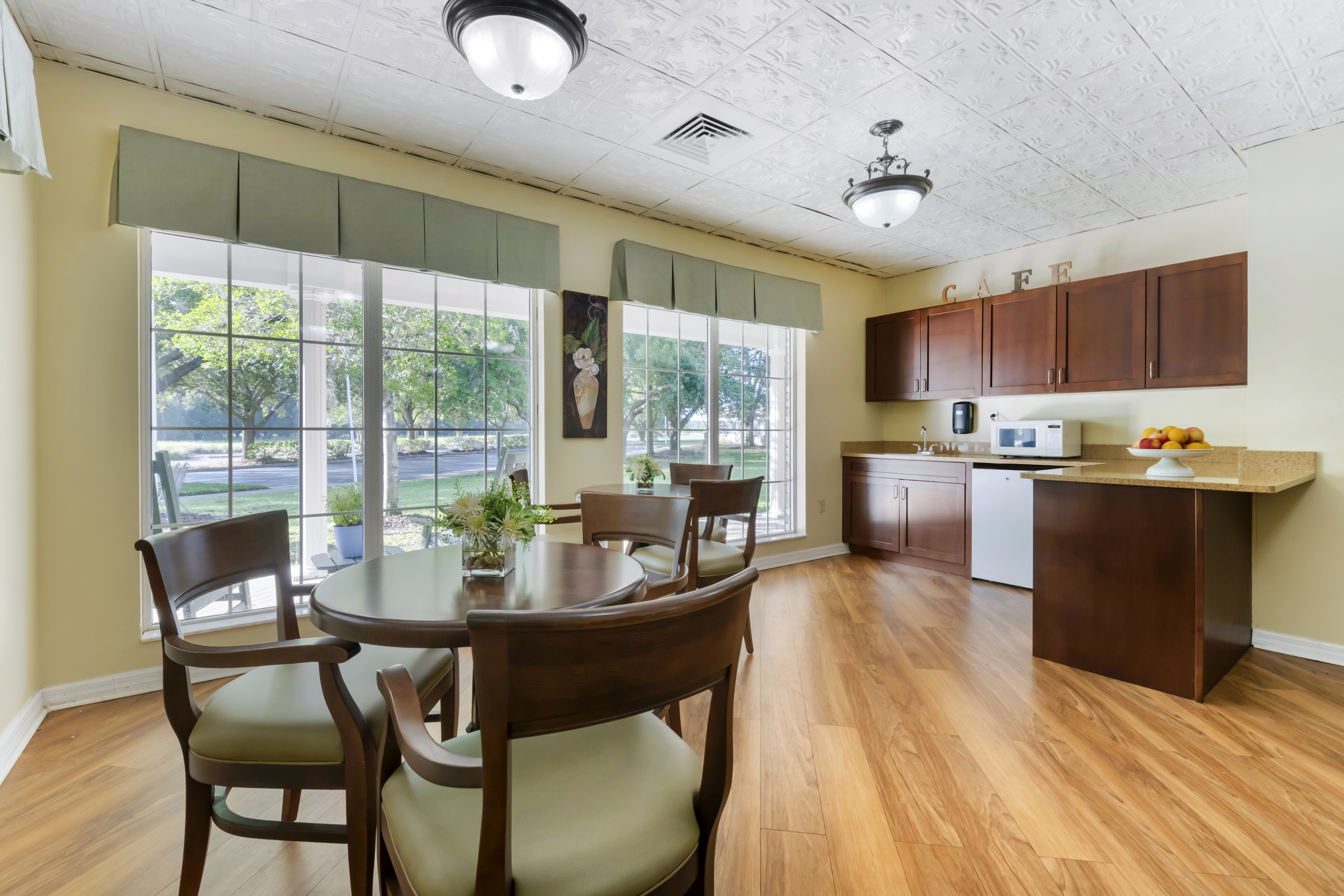 canopy-oaks-cafe