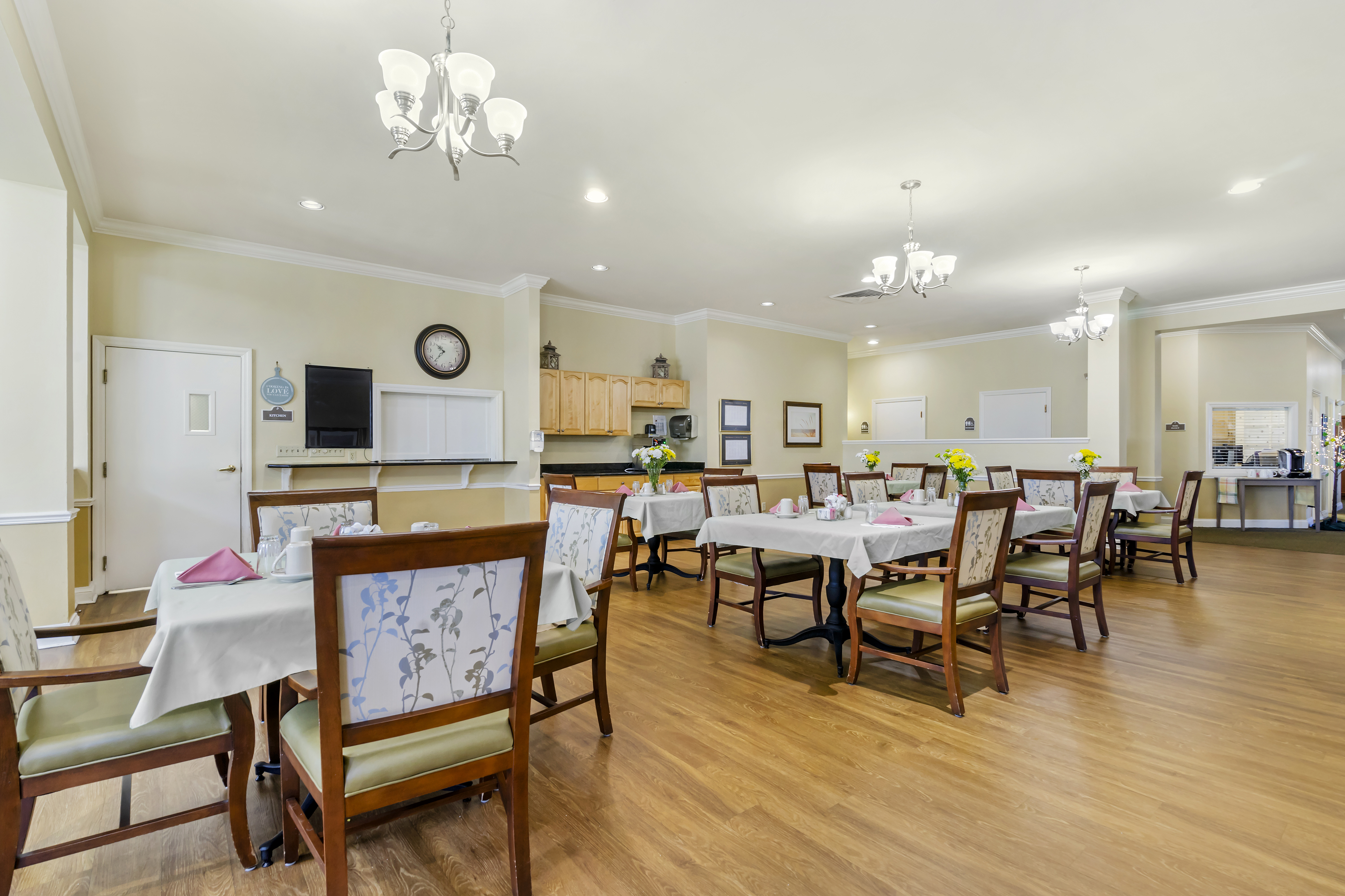3-cape-coral-dining-room