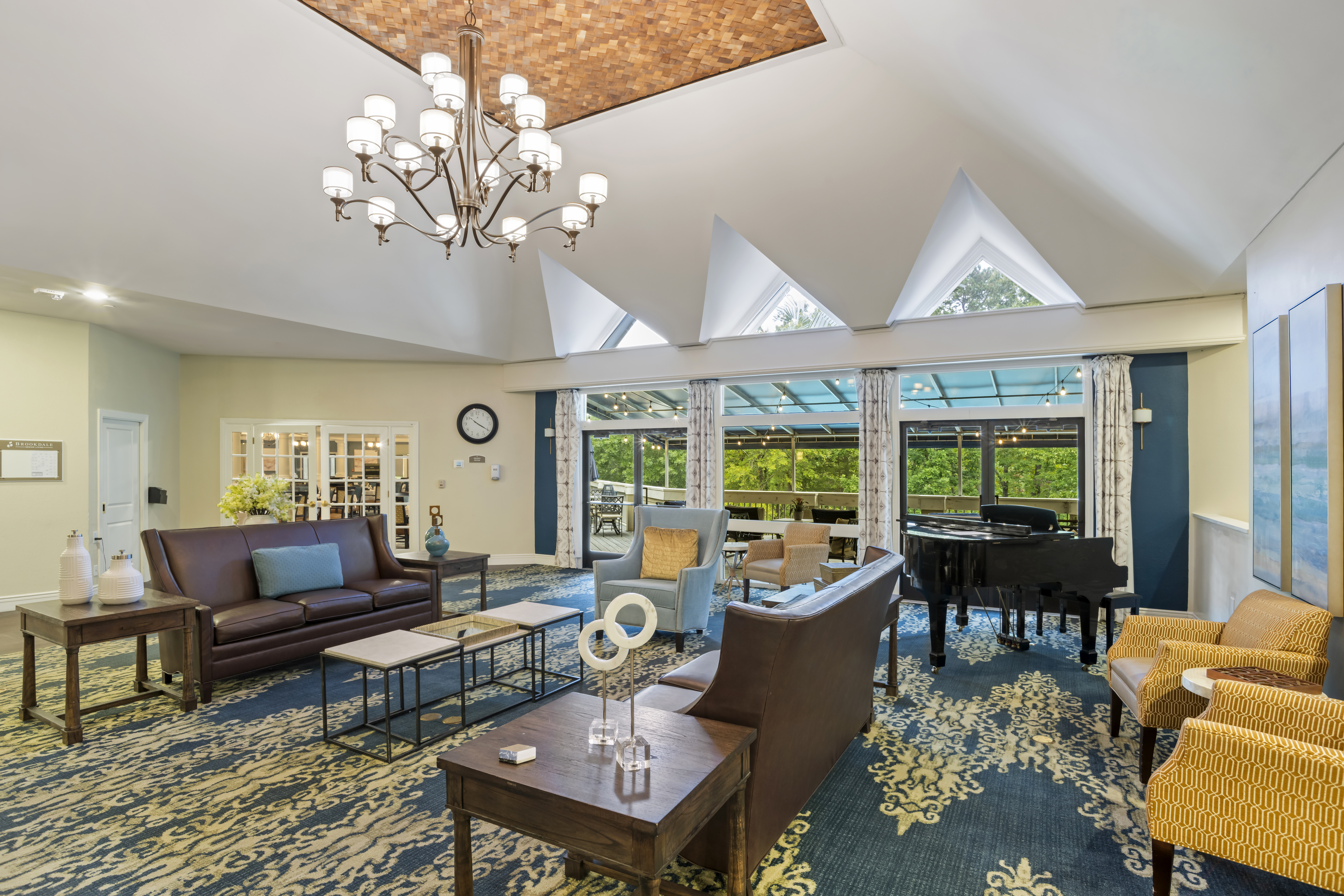 carriage-club-community-living-room