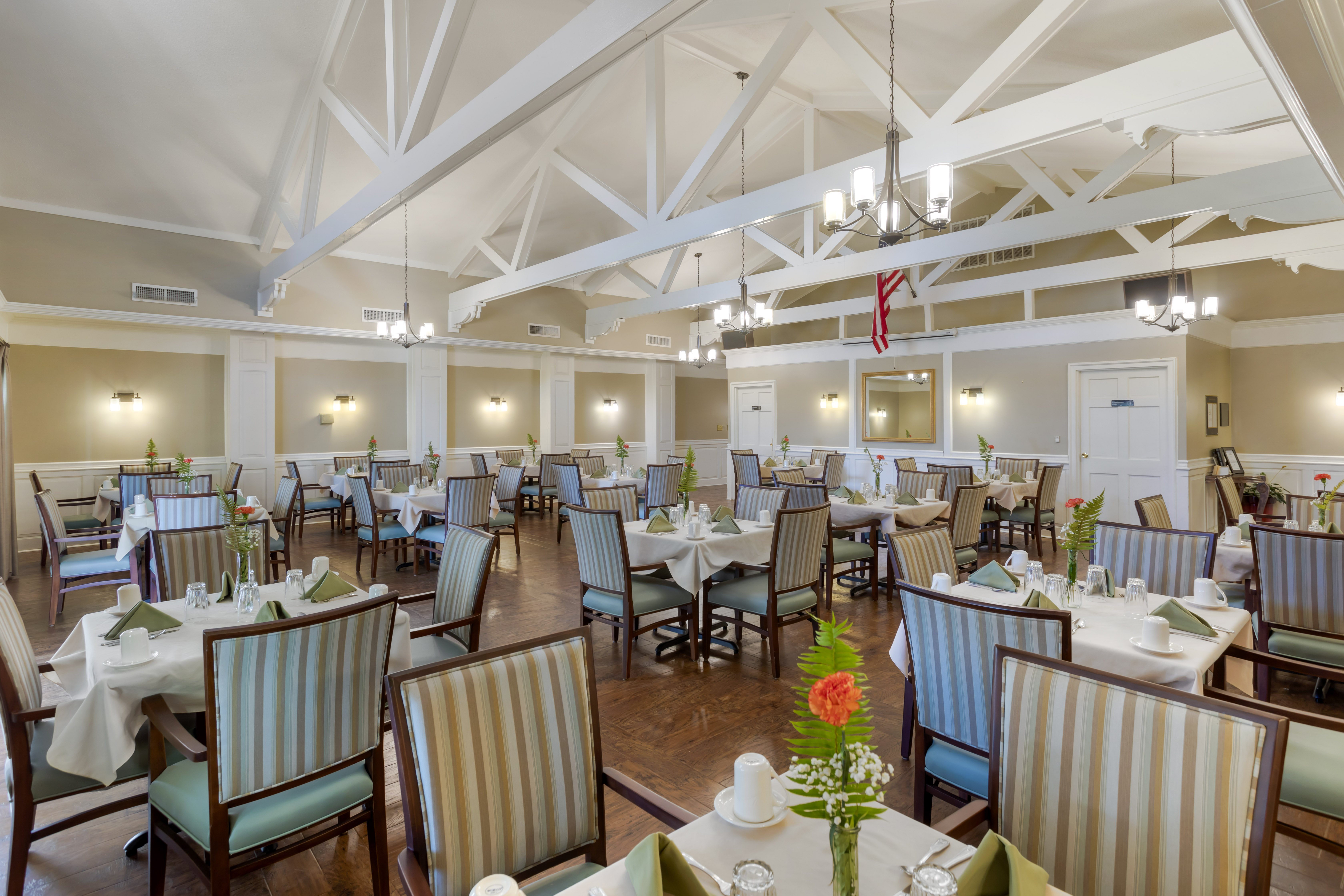 cedar-springs-dining-room