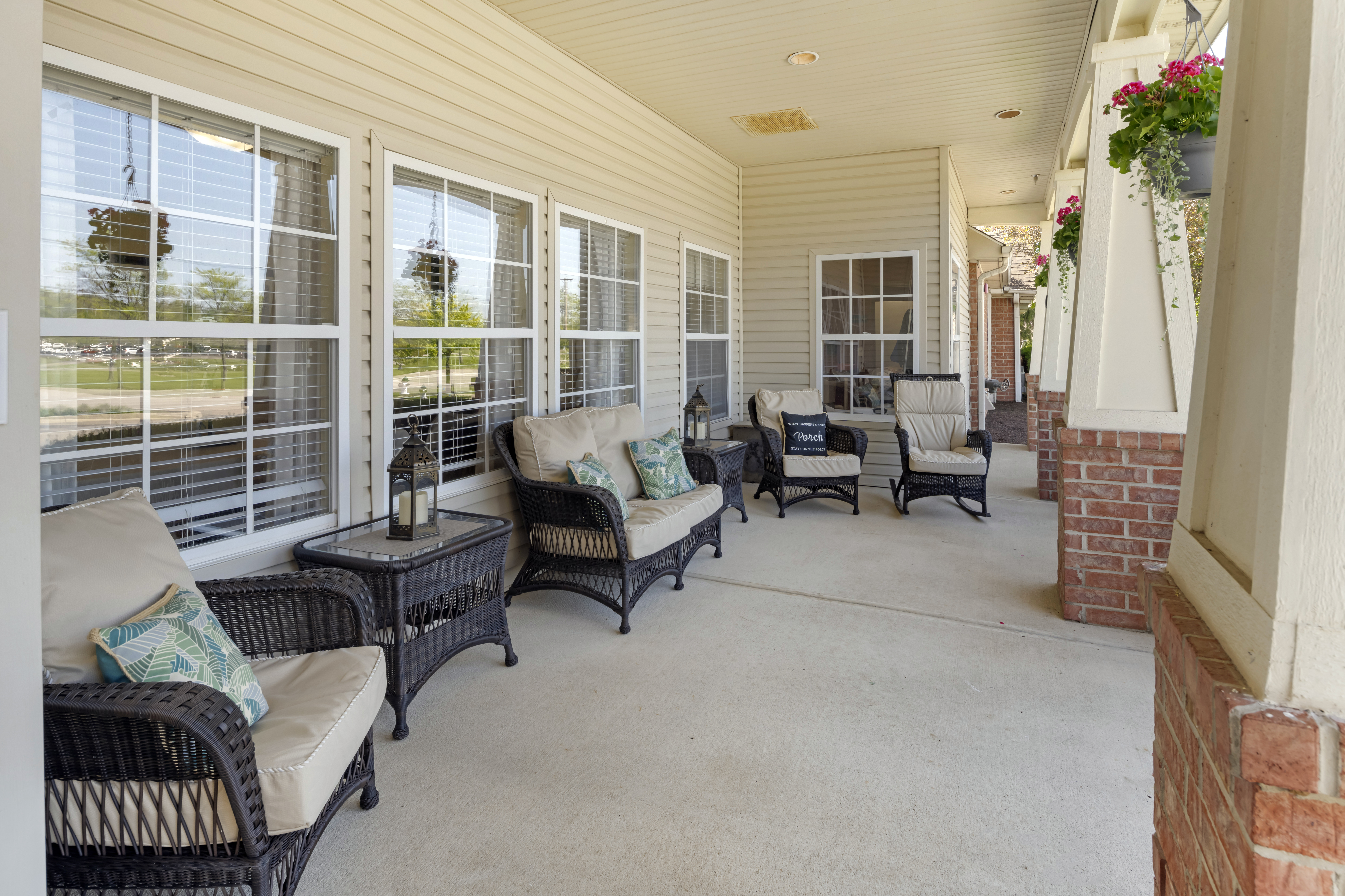 centennial-park-front-porch