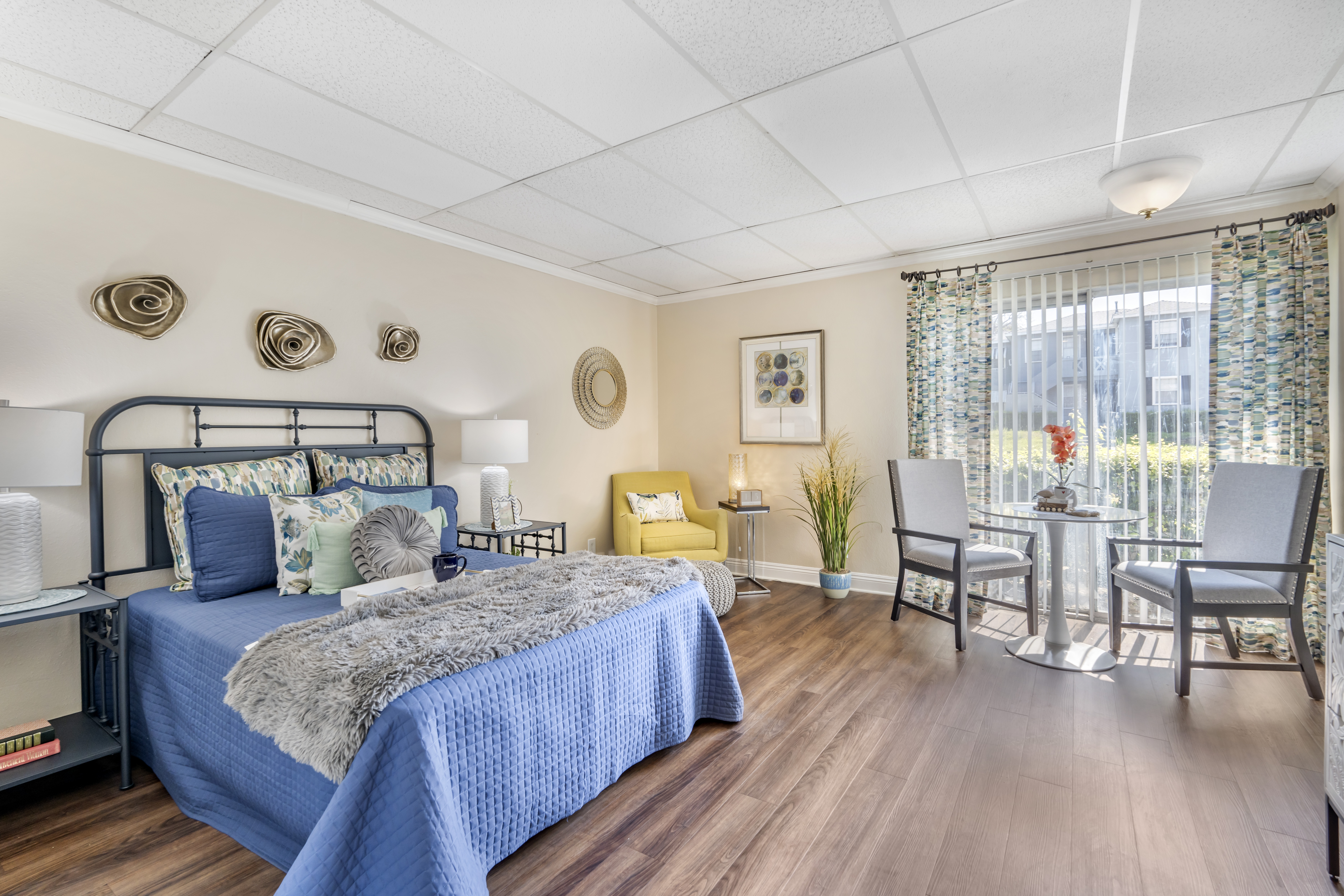 1-central-whittier-apartment-bedroom