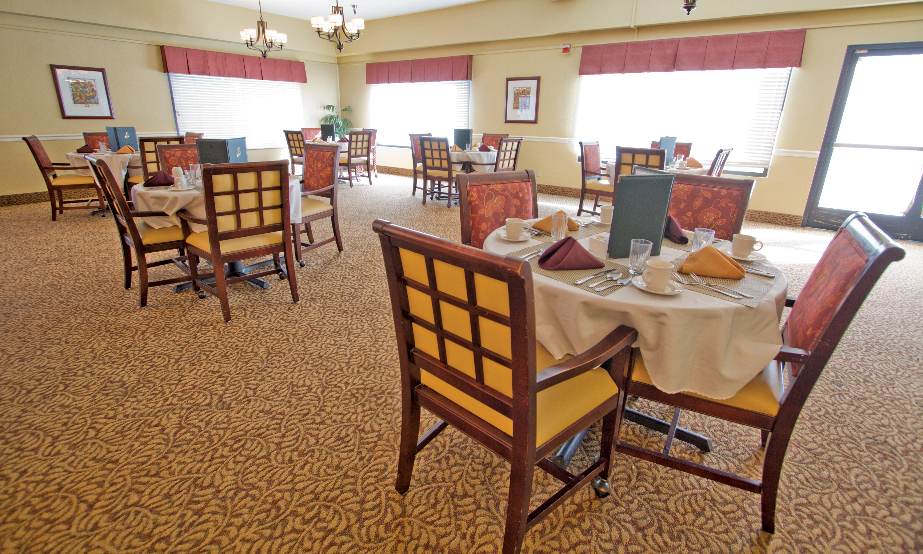 3-chatsworth-dining-room
