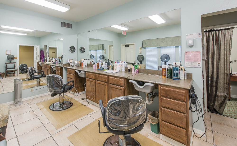 college-parkway-salon