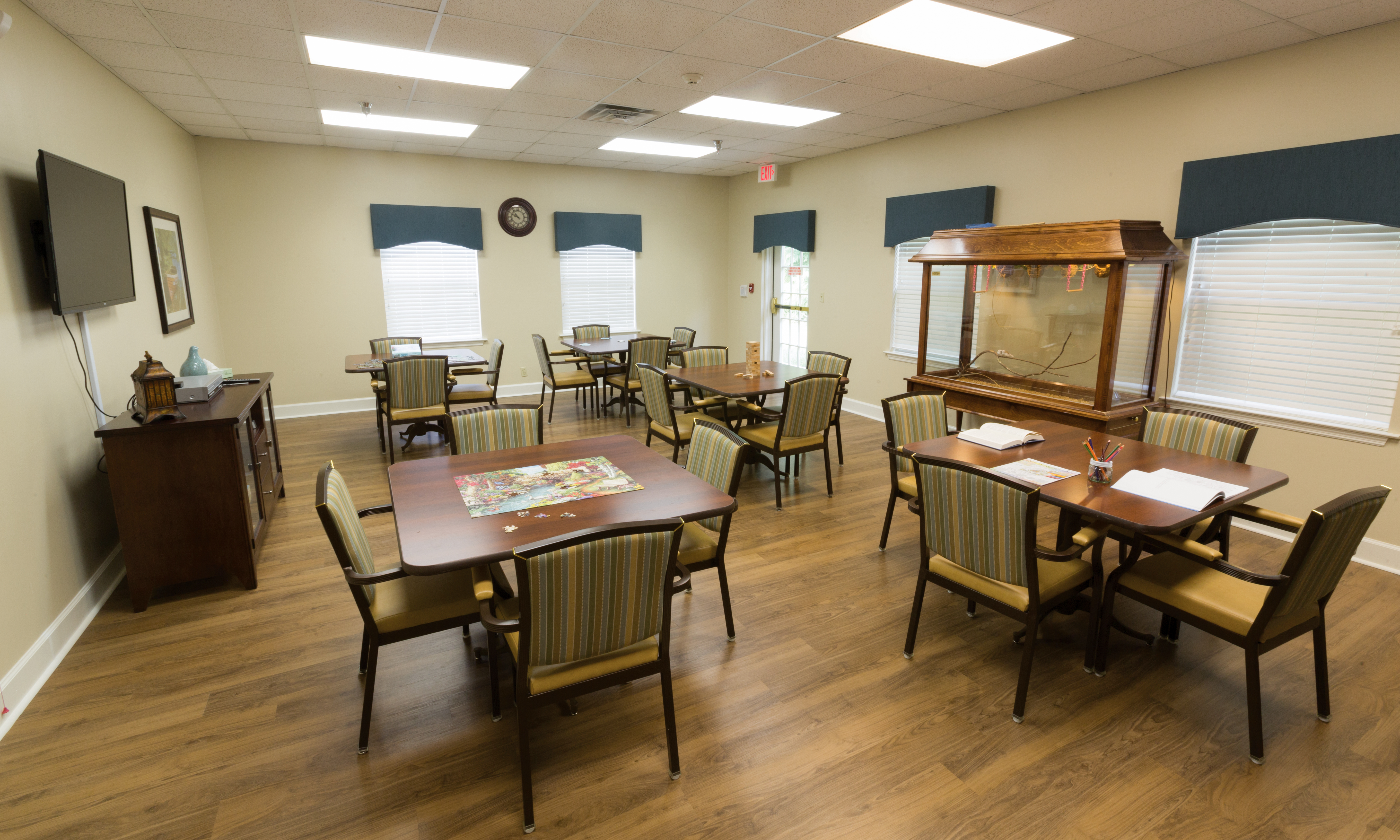 colonial-heights-activity-room