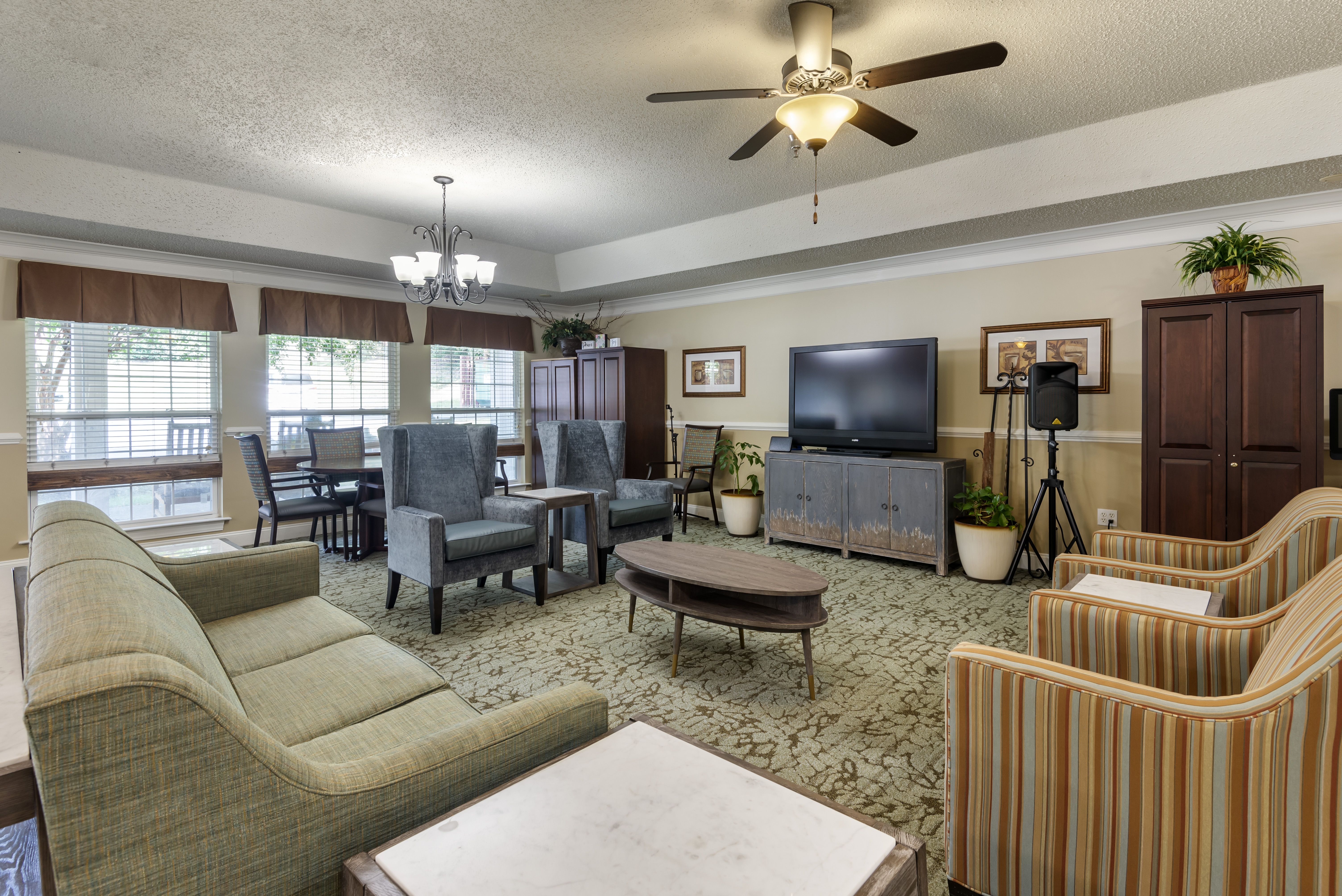 1-concord-parkway-community-living-room