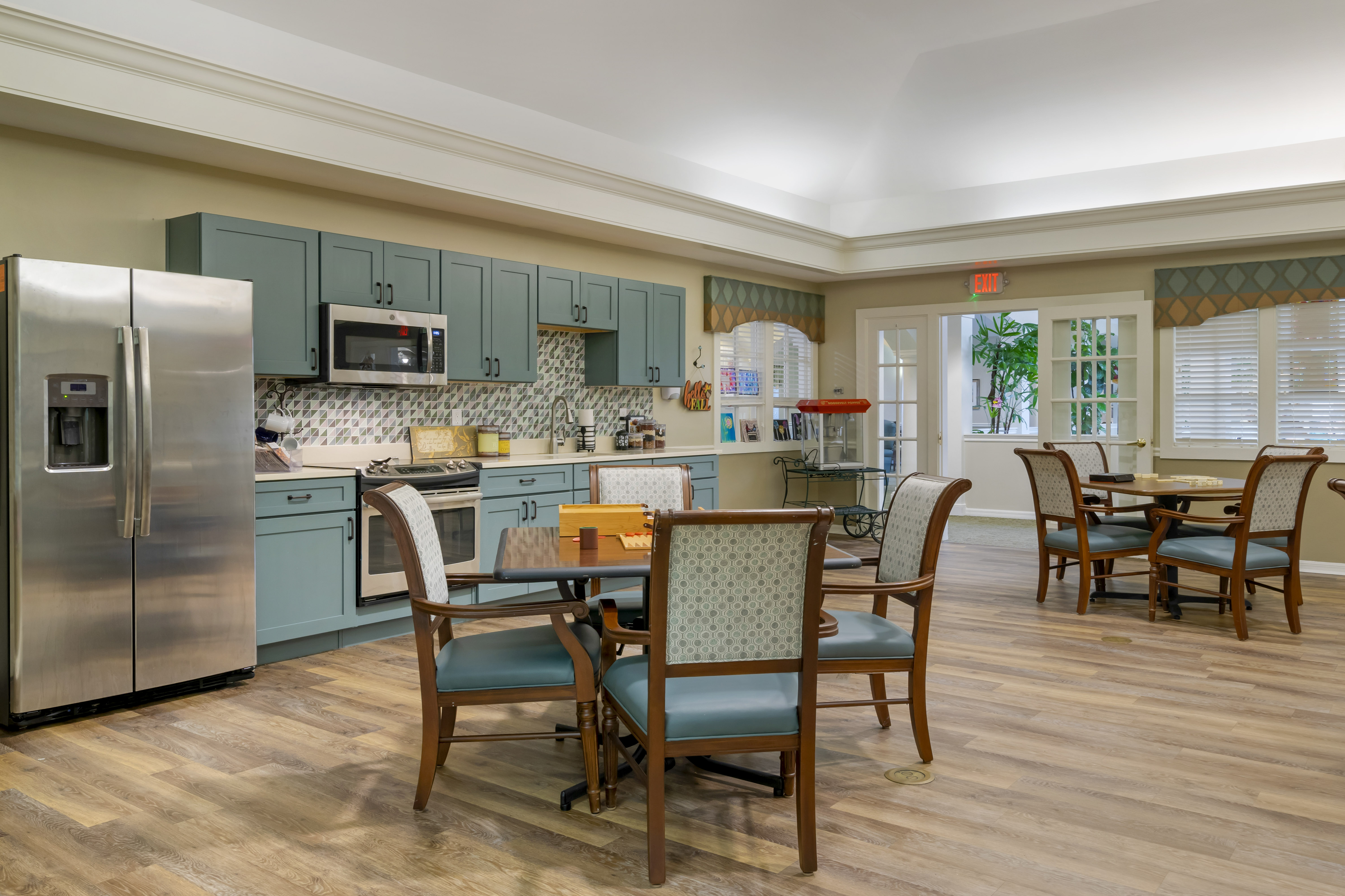3-deer-creek-sarasota-community-kitchen