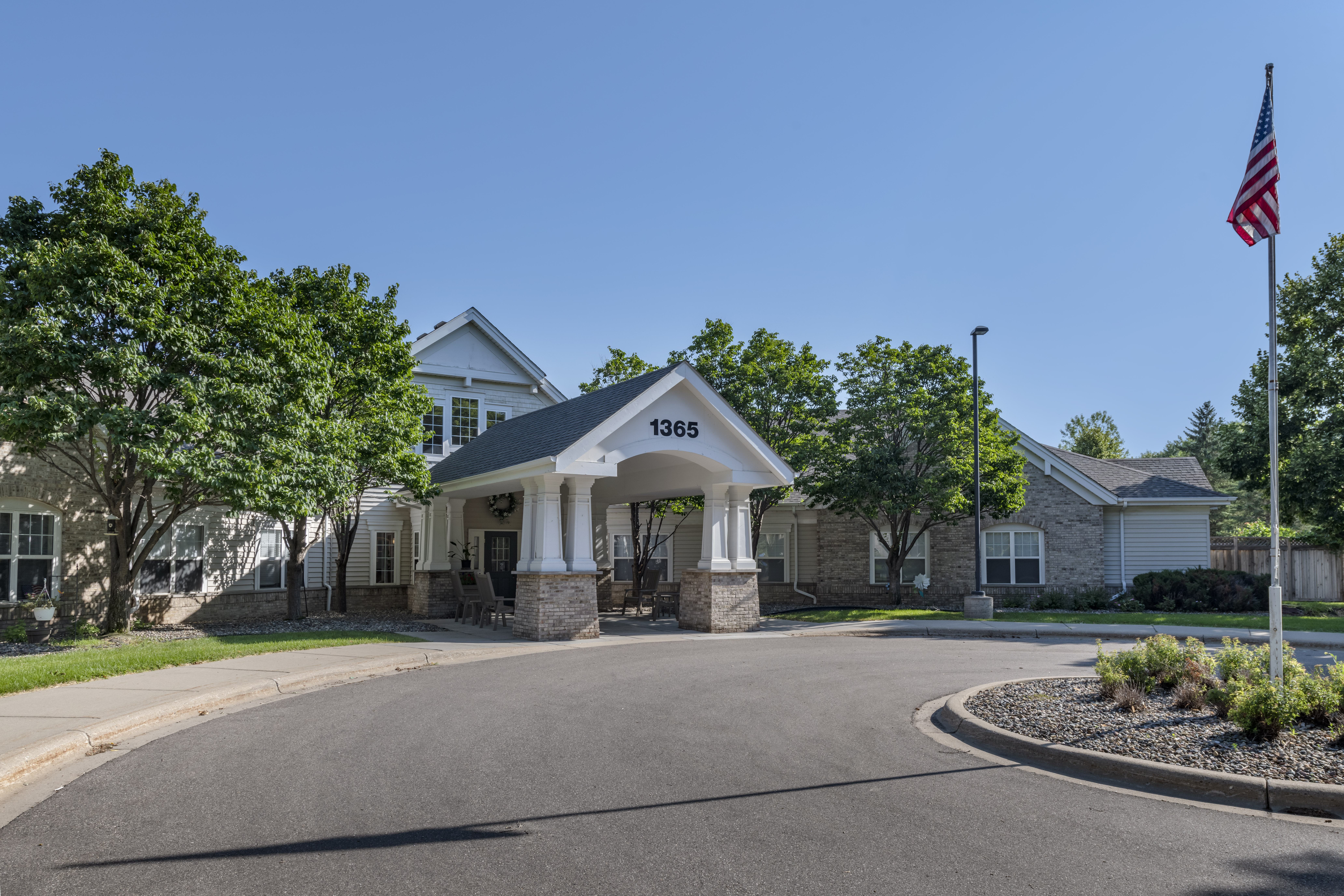 Brookdale Eagan Entrance