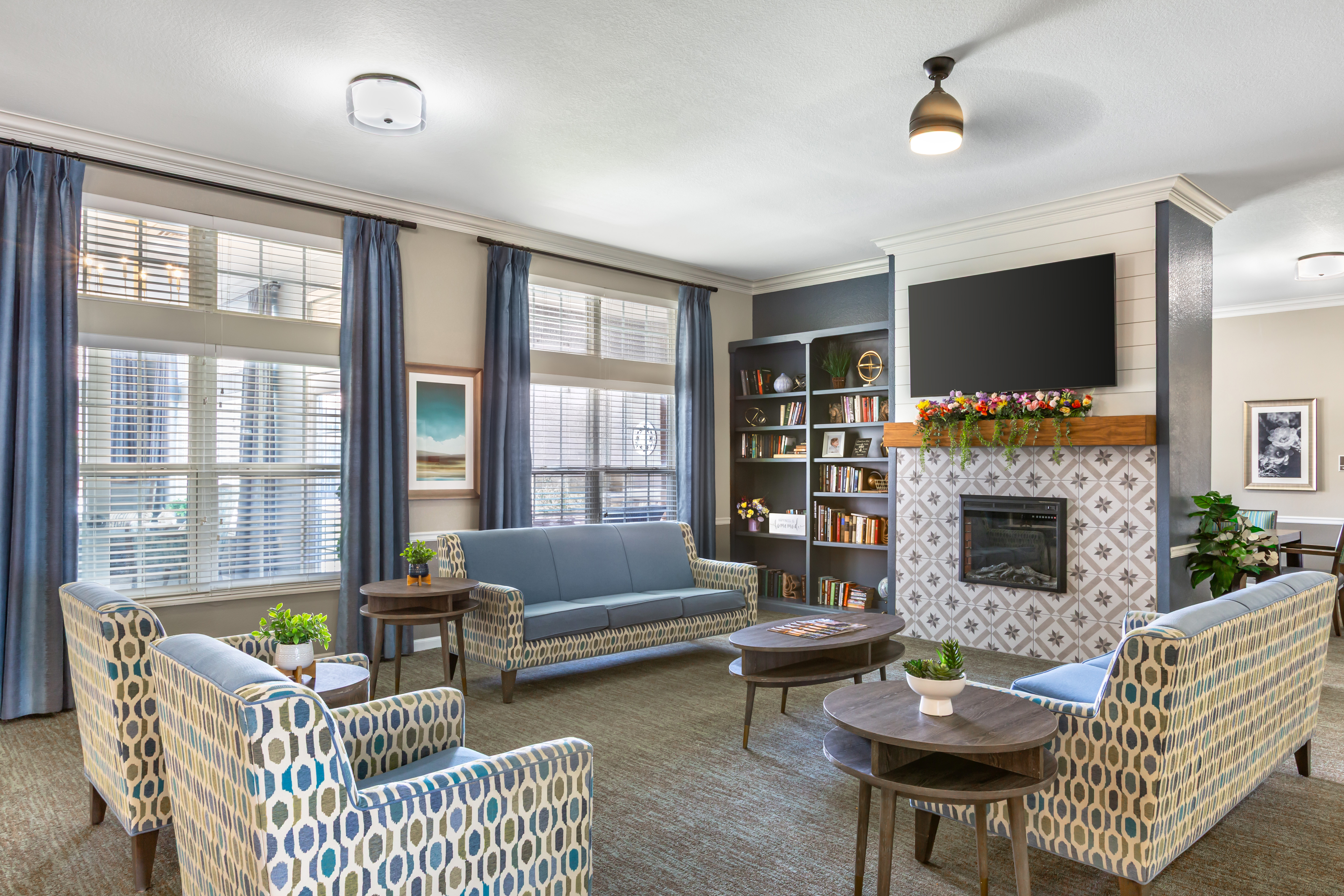 1-east-arbor-community-living-room