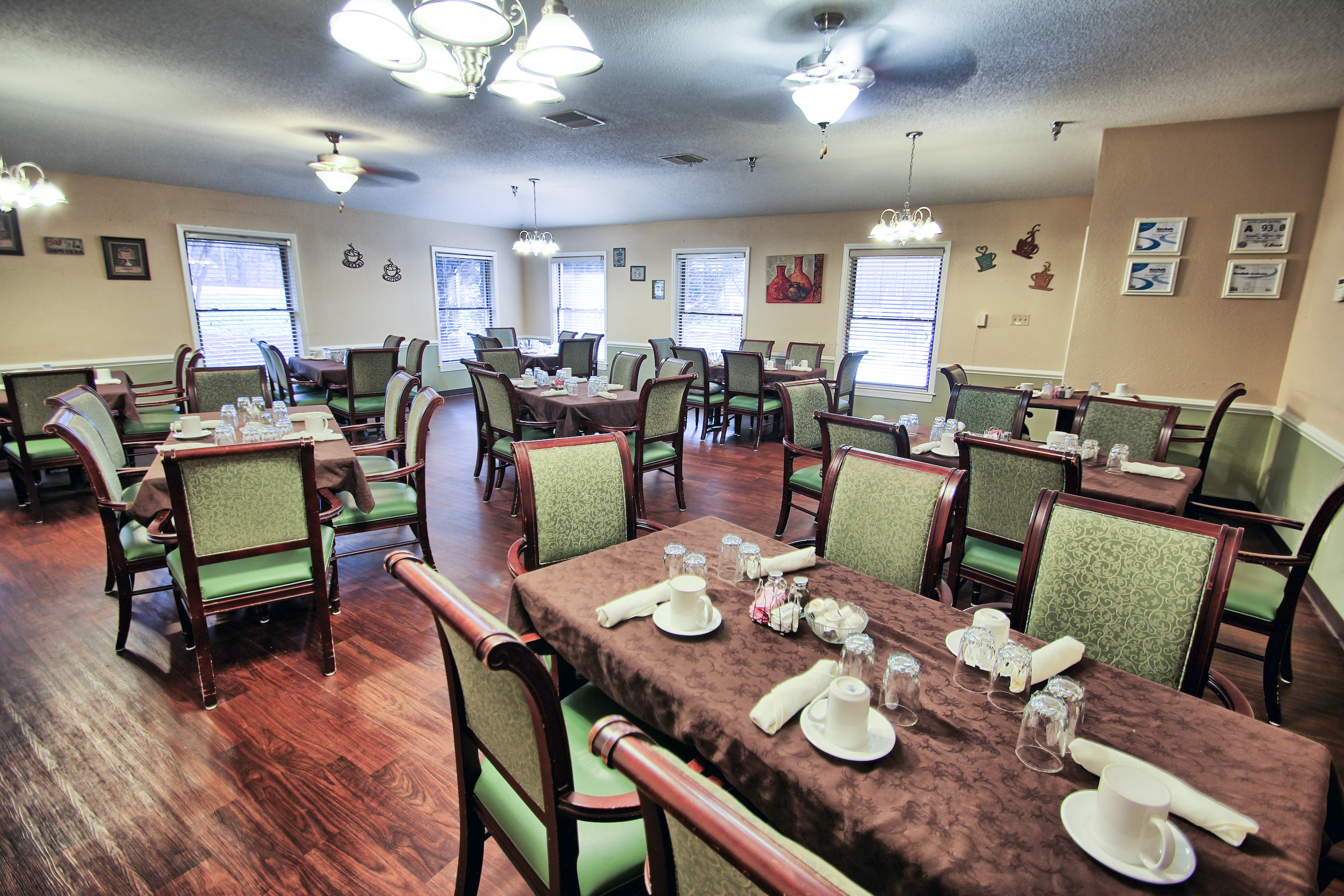 Brookdale East Broad Dining Room