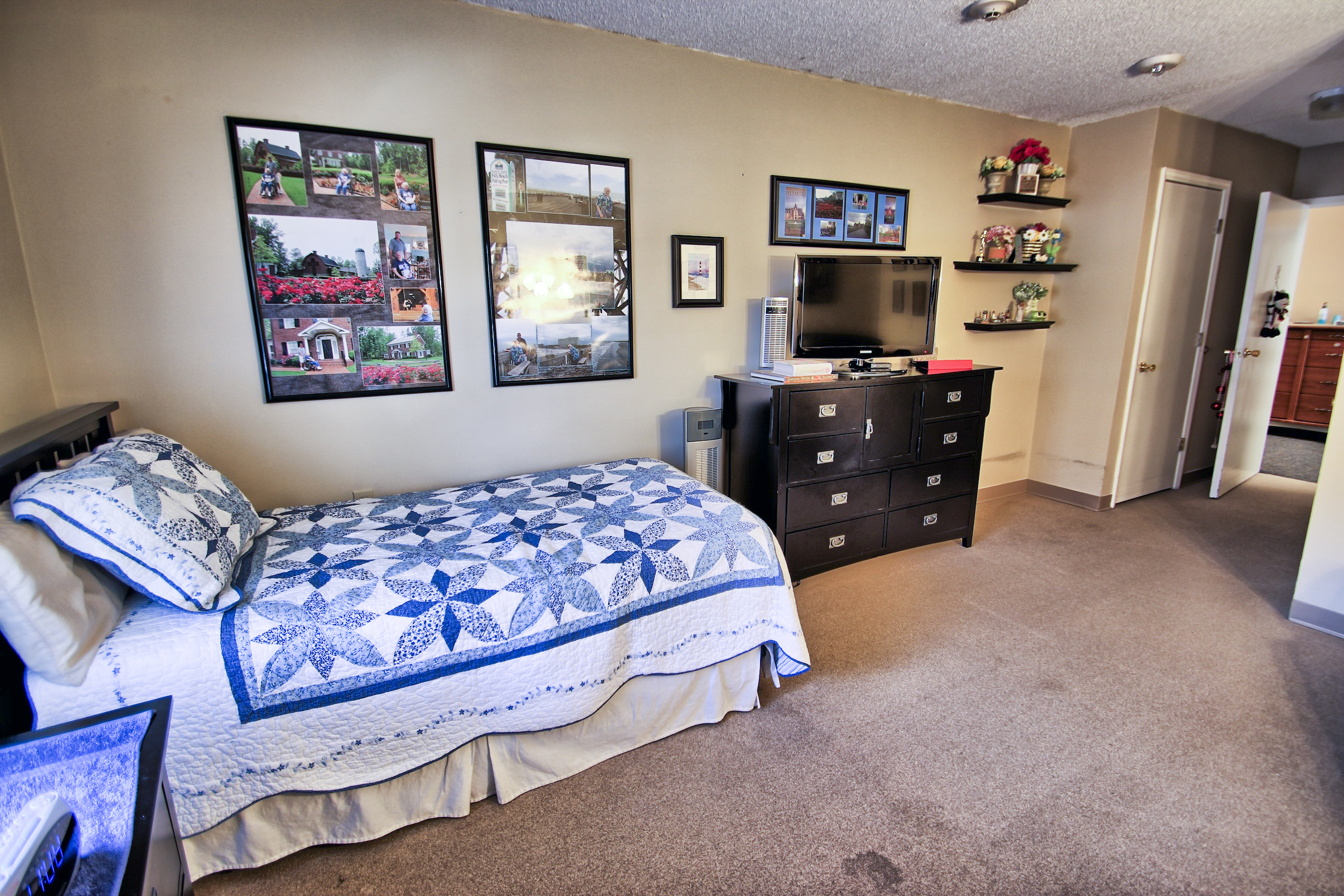east-broad-bedroom