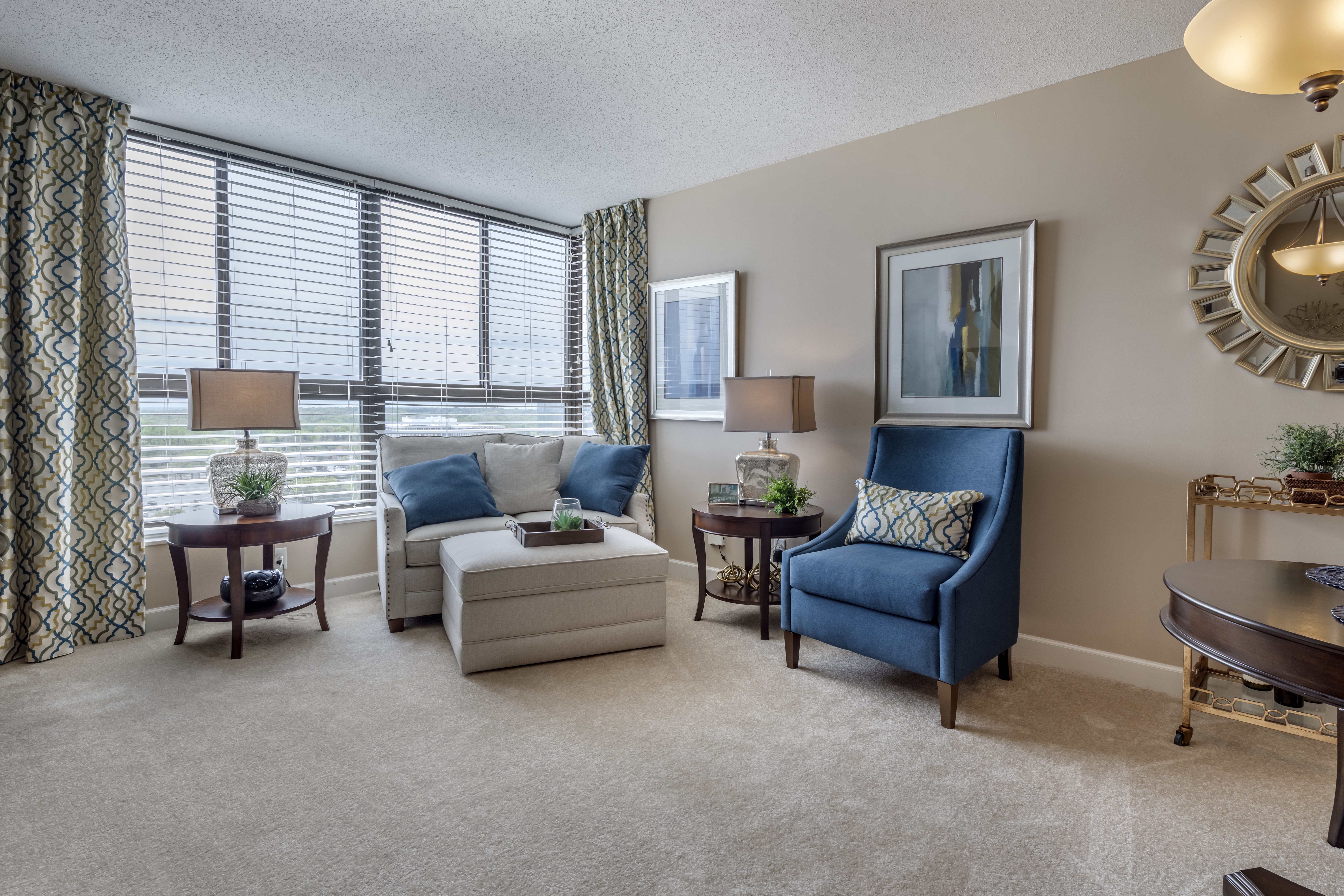3-edina-apartment-living-room
