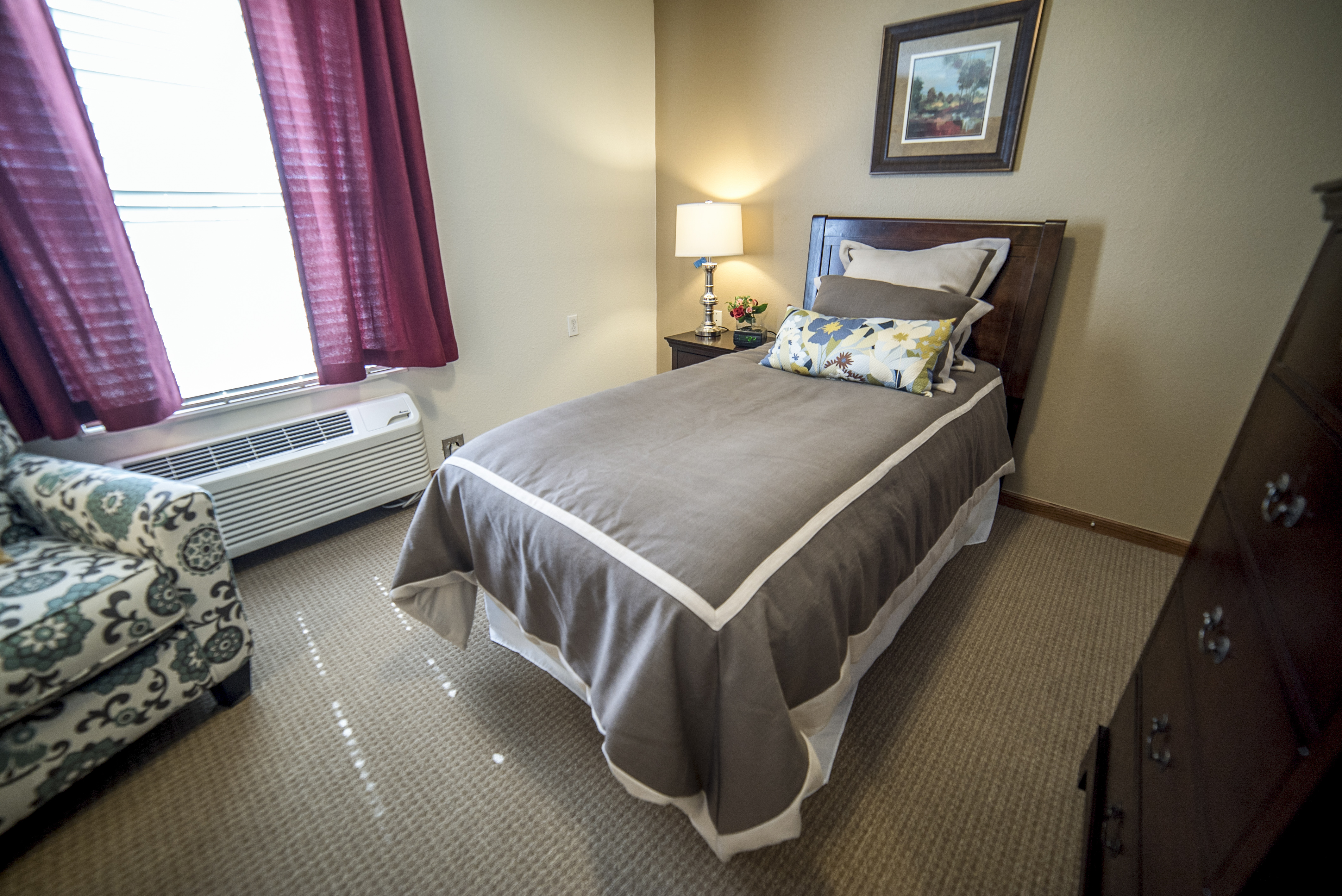ennis-bedroom