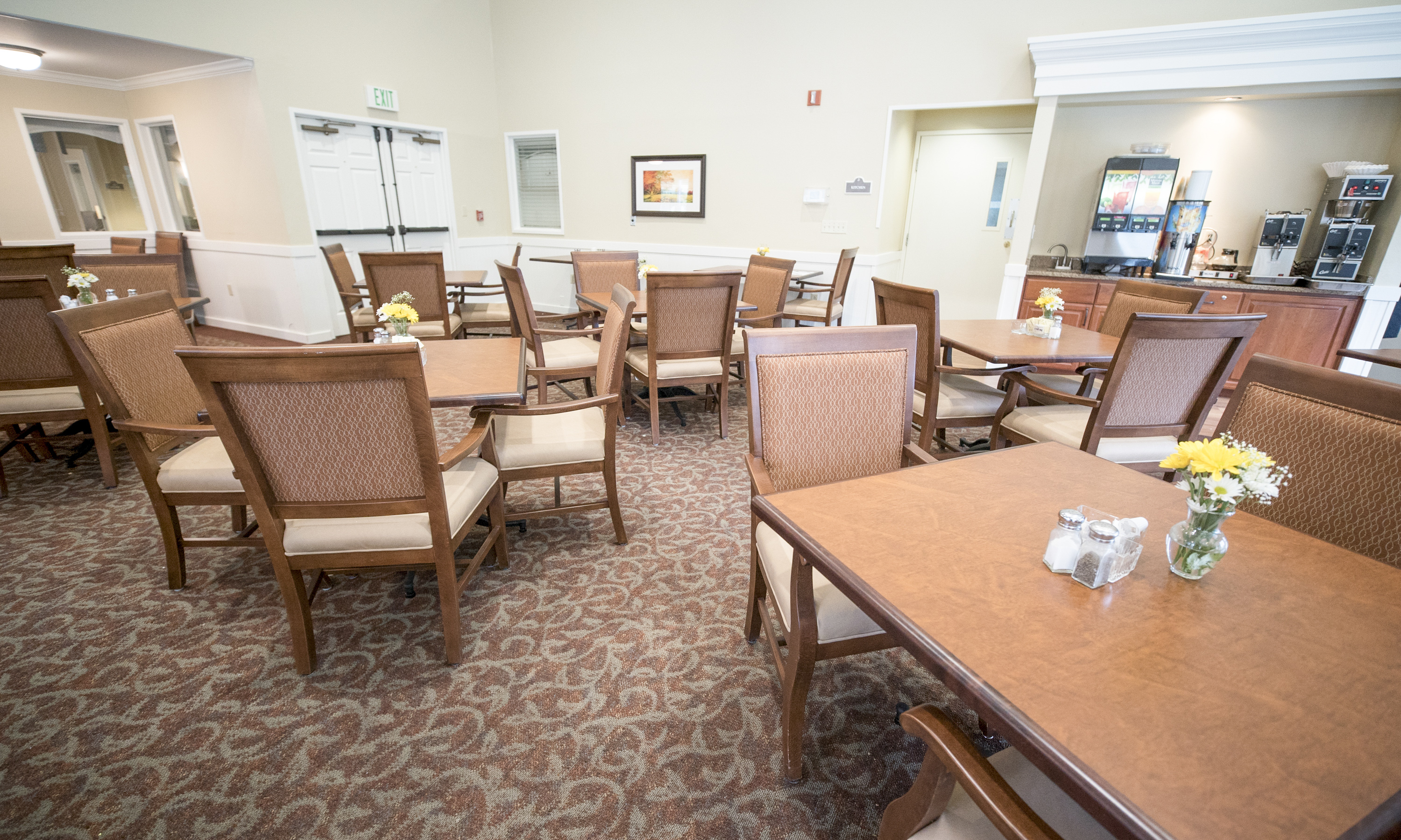 everett-dining-room
