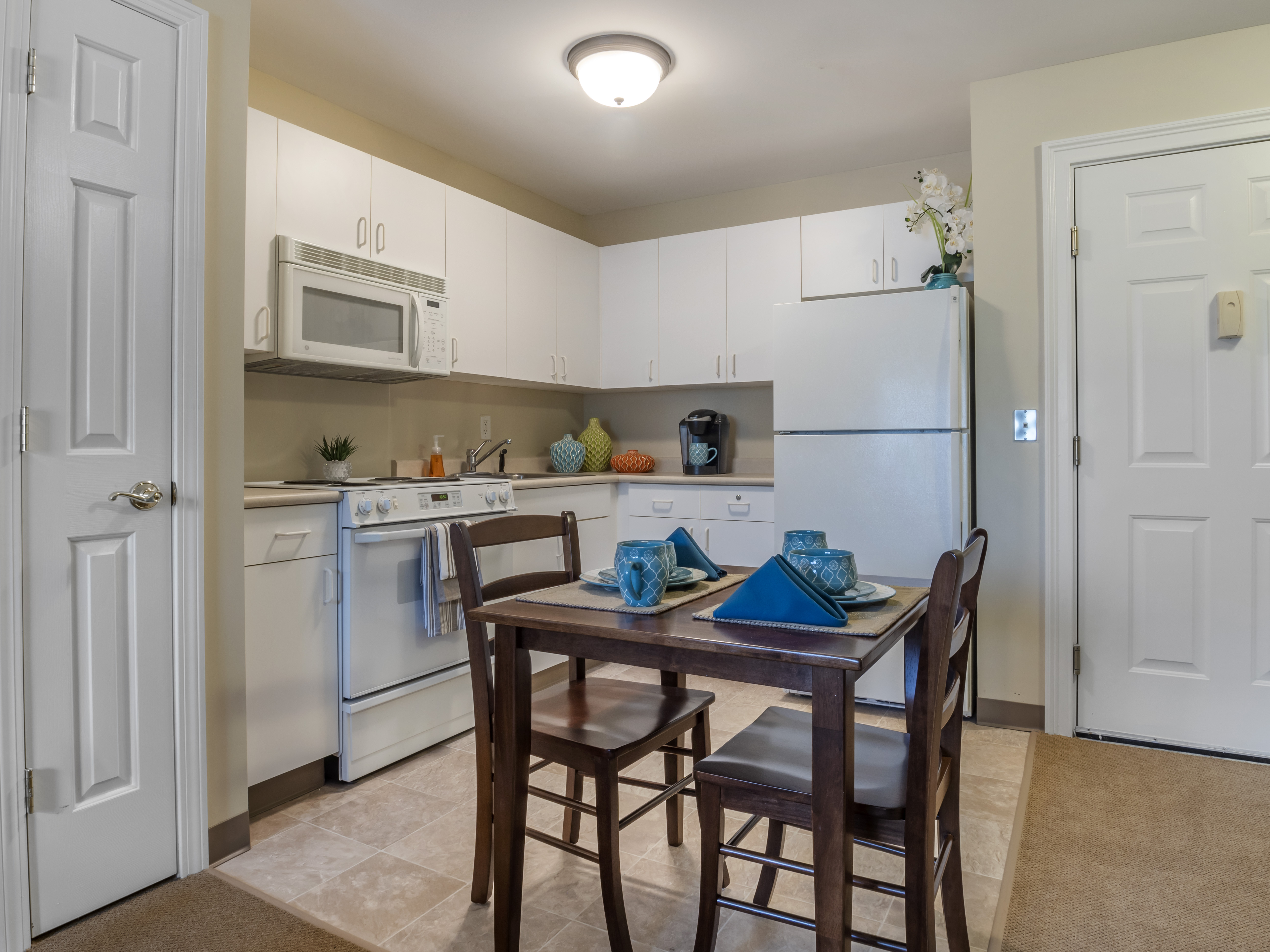 fillmore-pond-apartment-kitchen