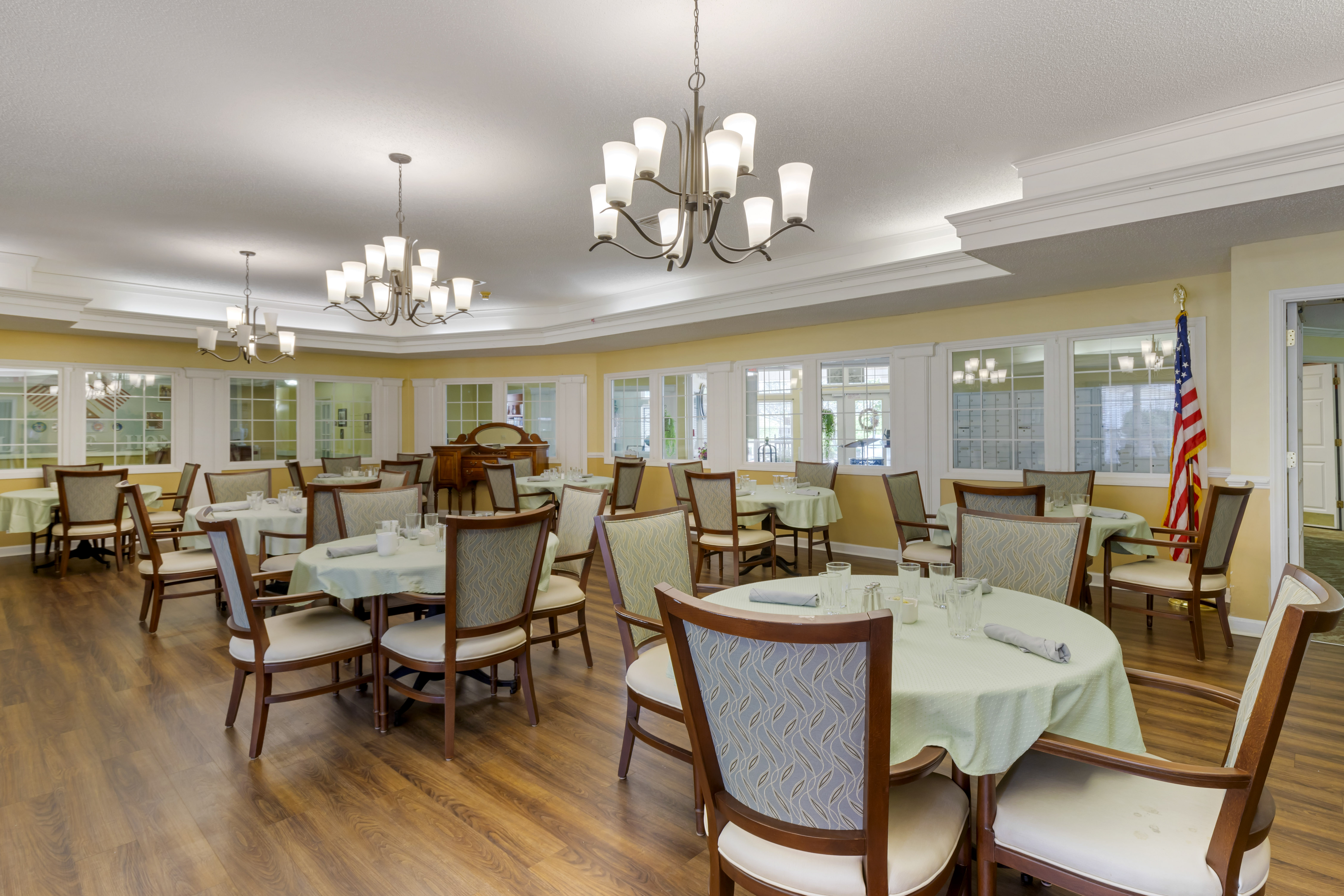 3-forest-city-dining-room
