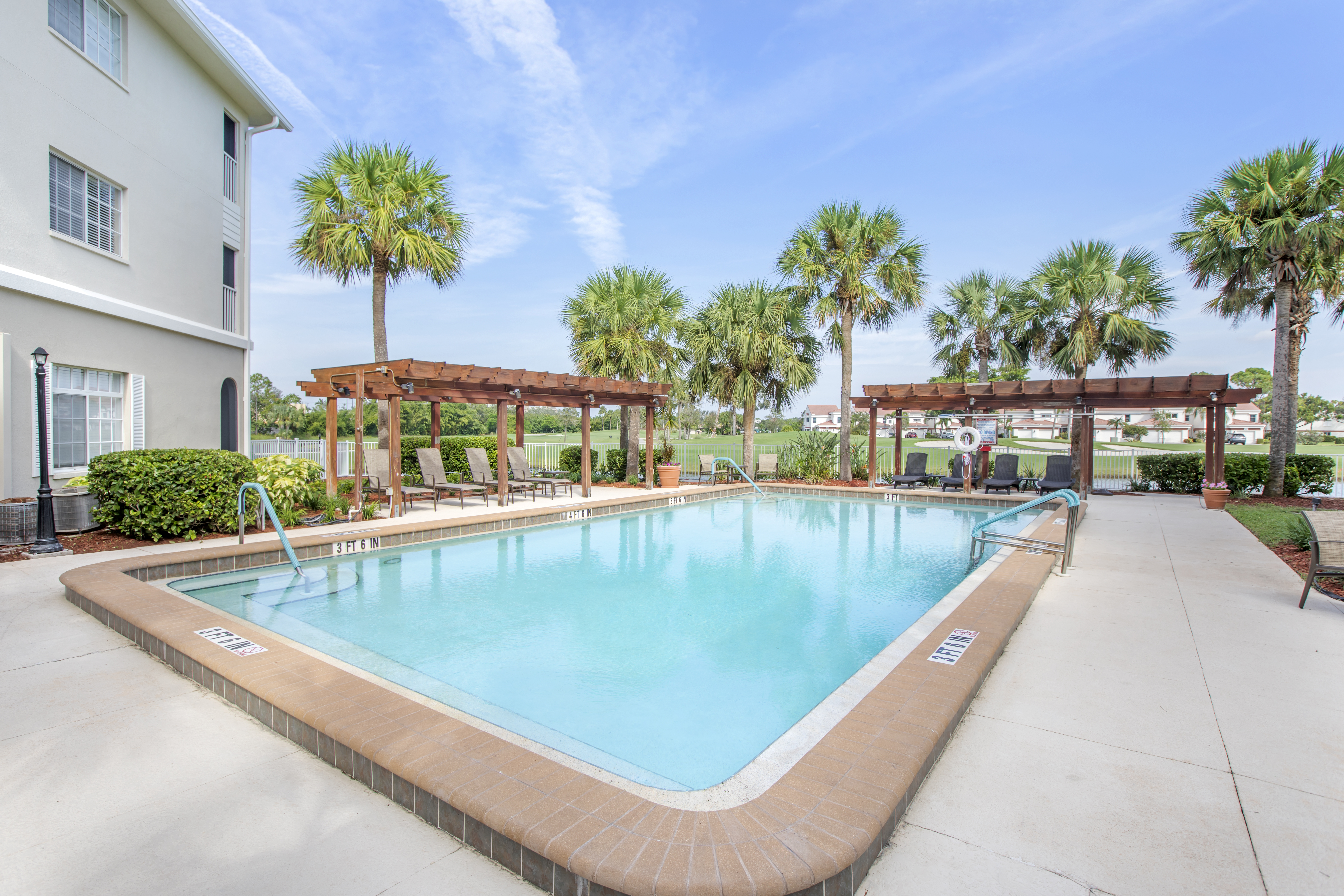 3-fort-meyers-cypress-lake-pool