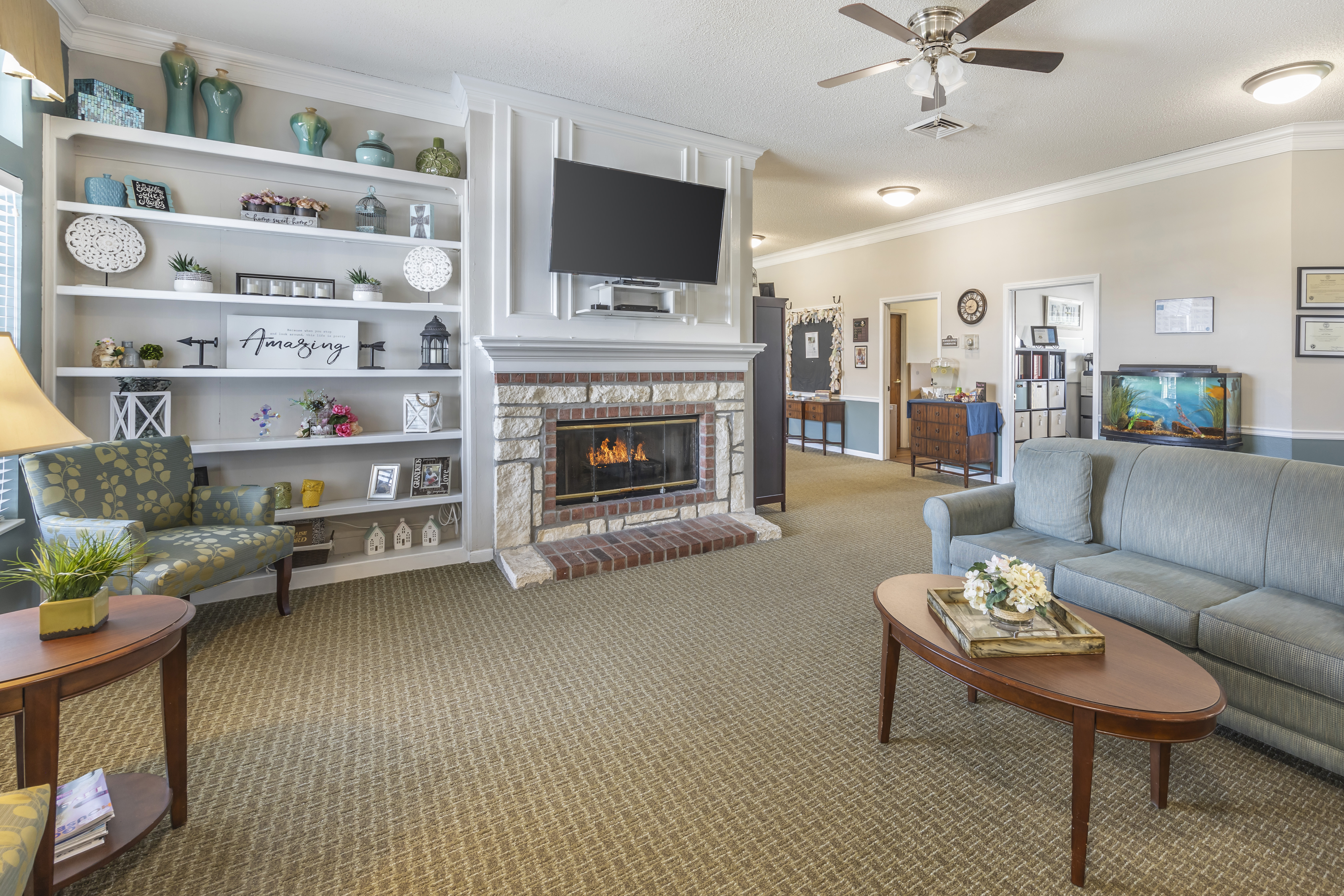 1-gallatin-community-living-room