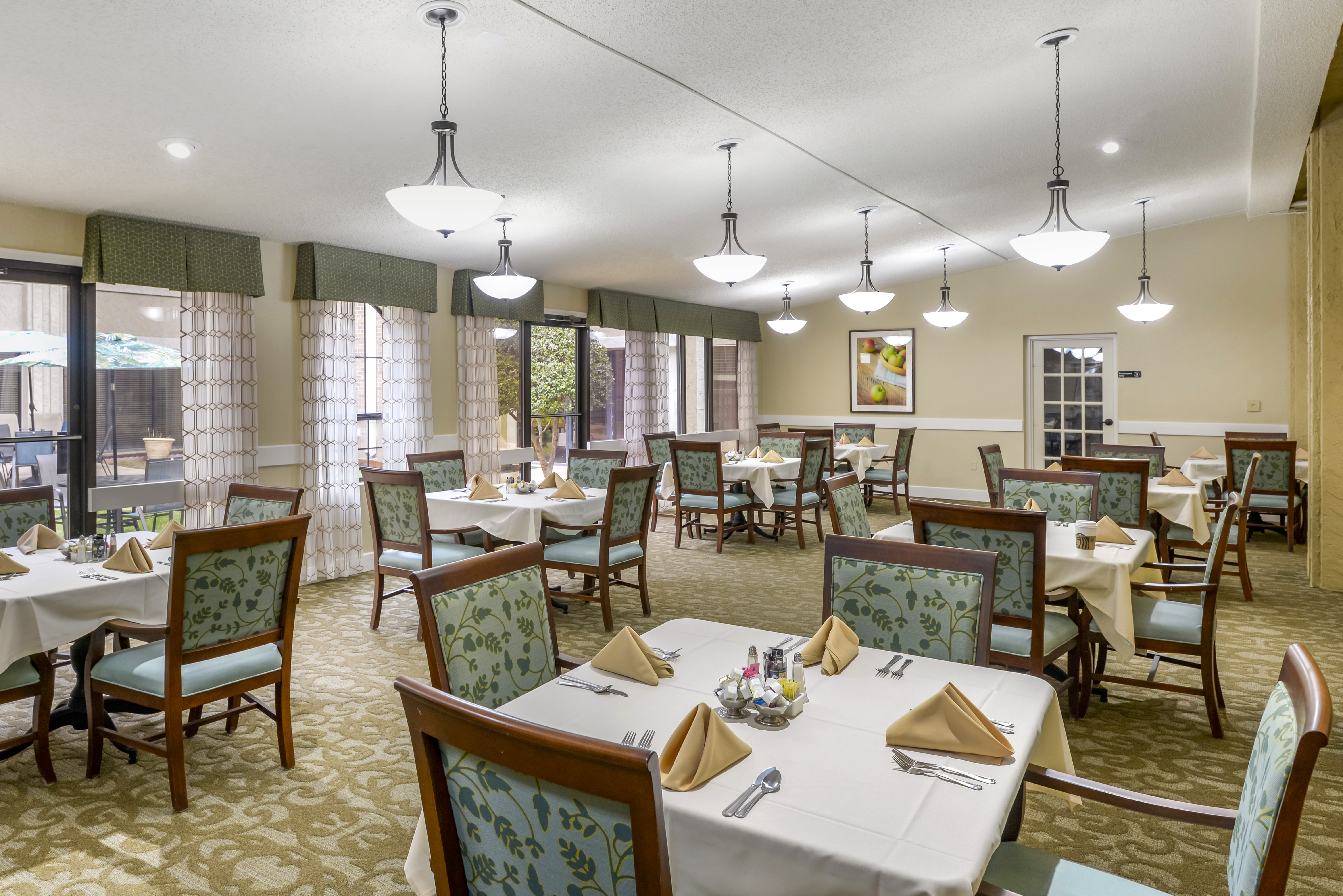 3-grand-court-lubbock-dining-room