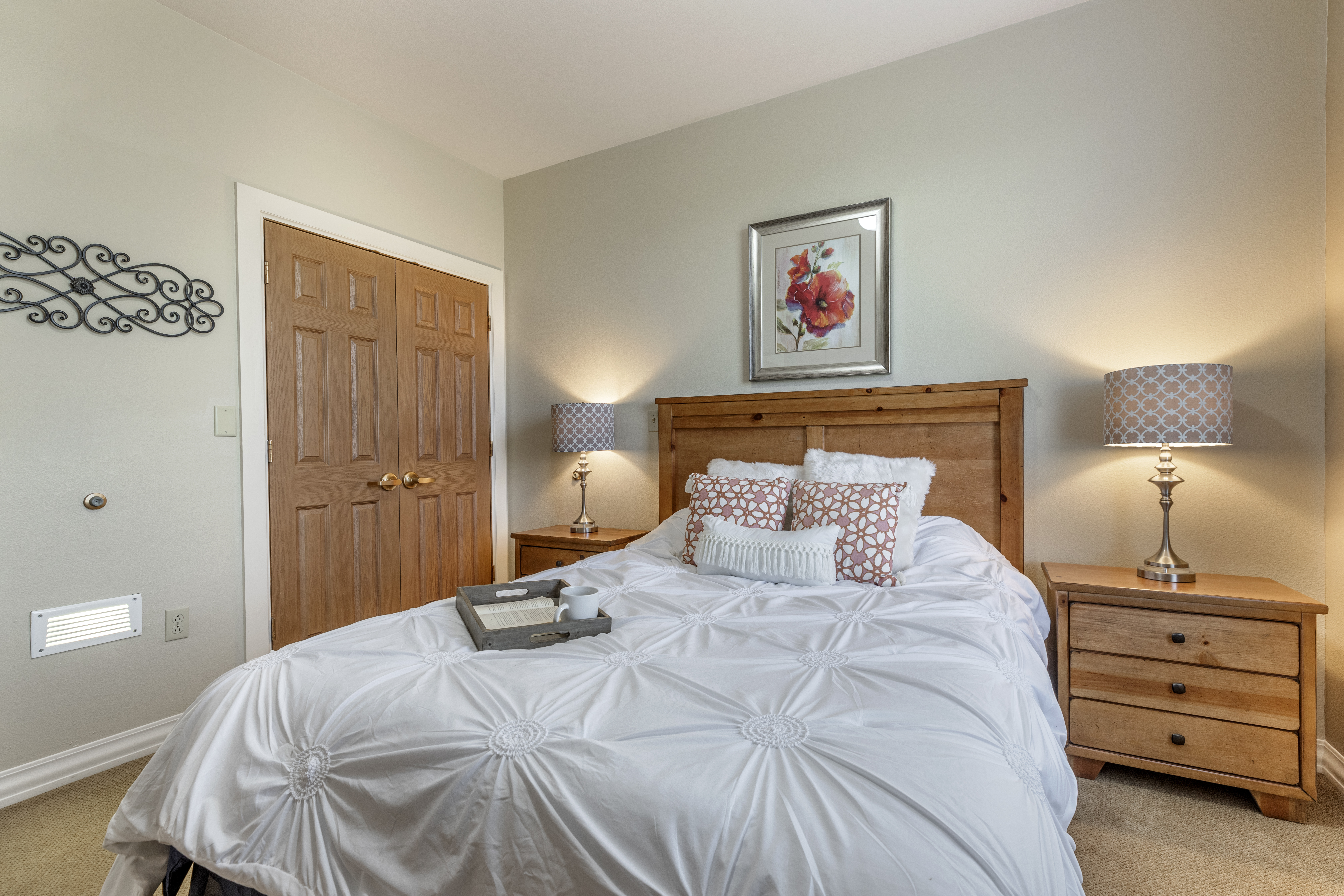 greenwood-village-apartment-bedroom