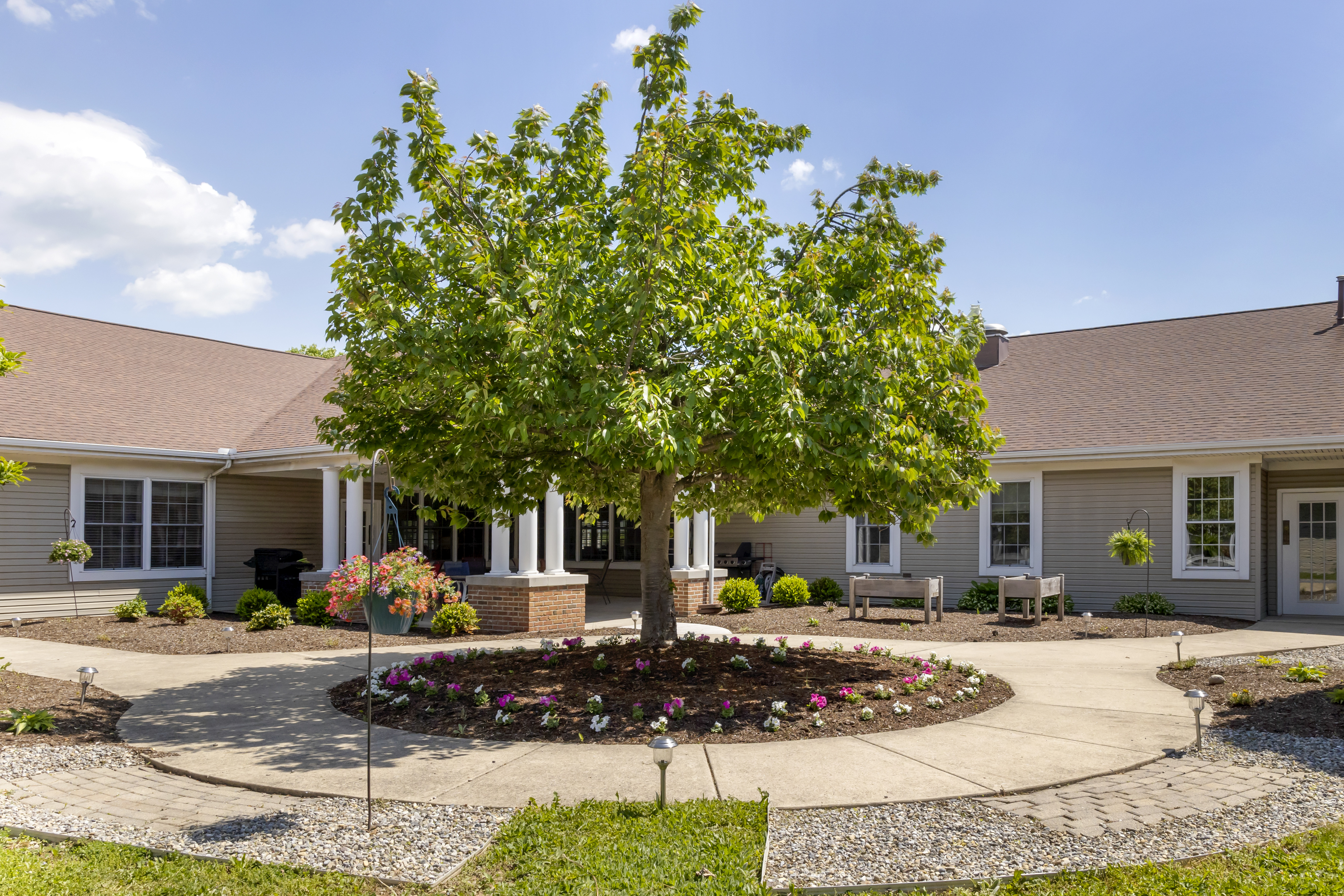 harrisburg-courtyard