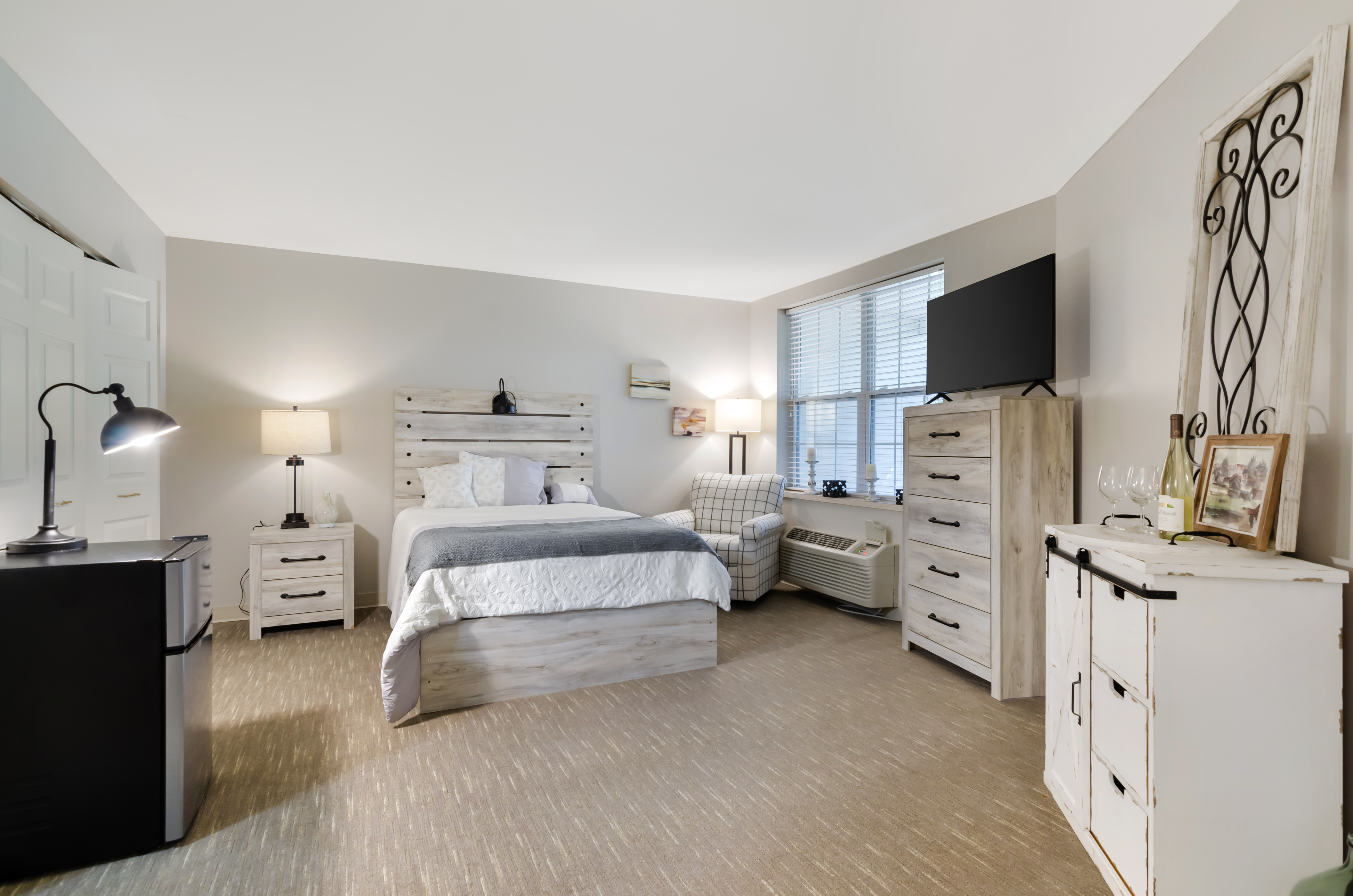 1-harrisonburg-apartment-bedroom