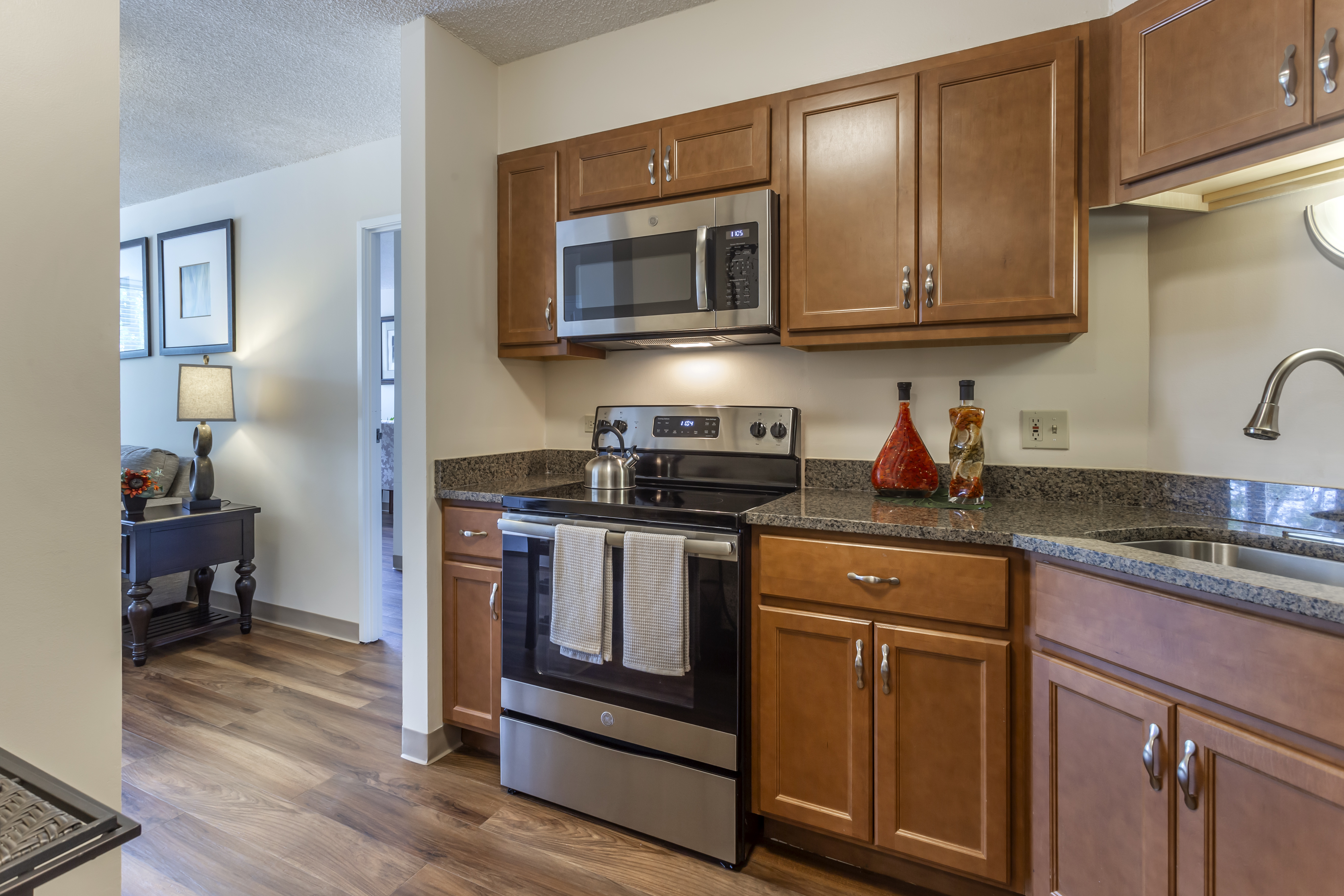 hawthorne-lakes-apartment-kitchen