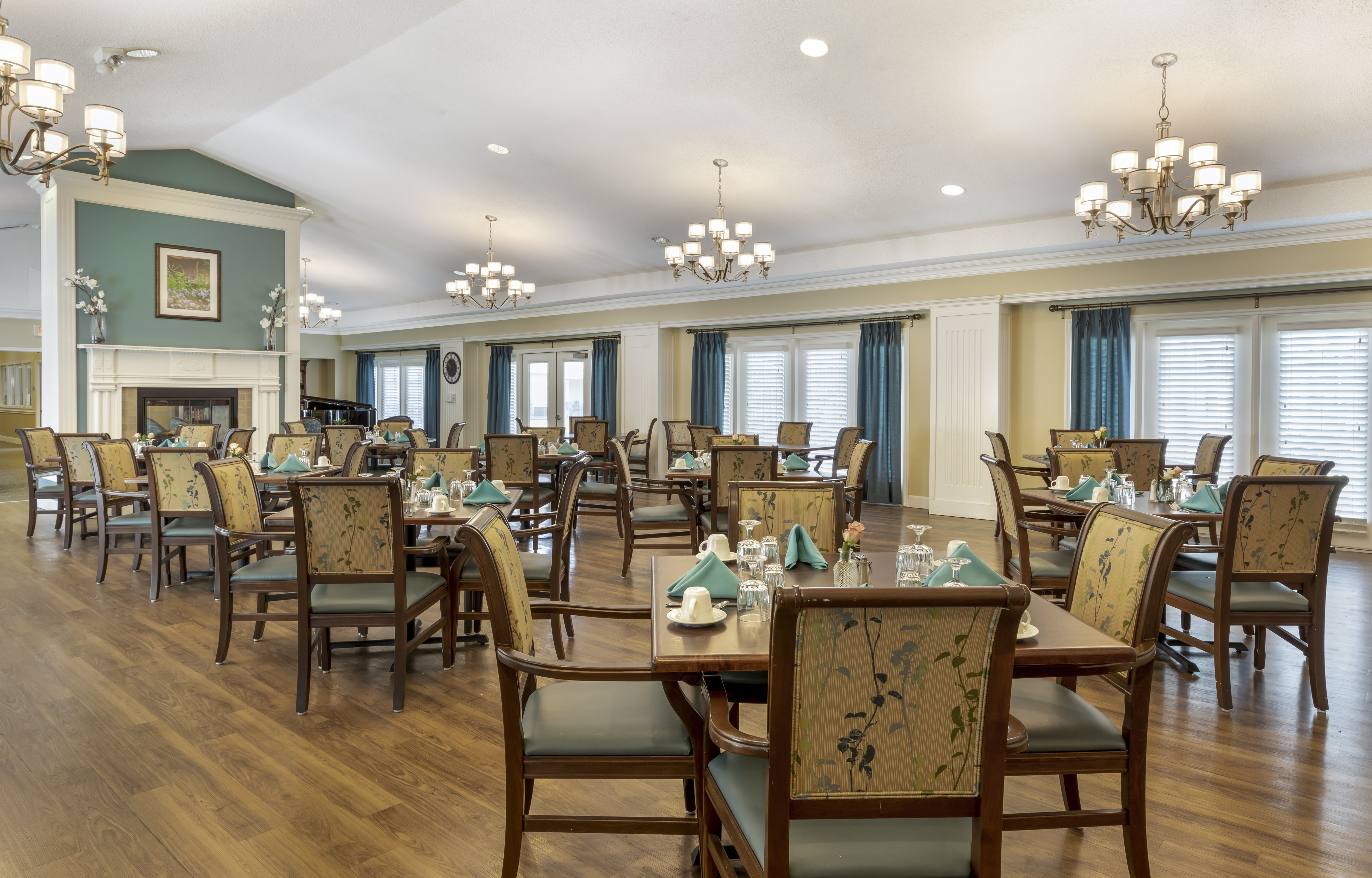3-henderson-dining-room