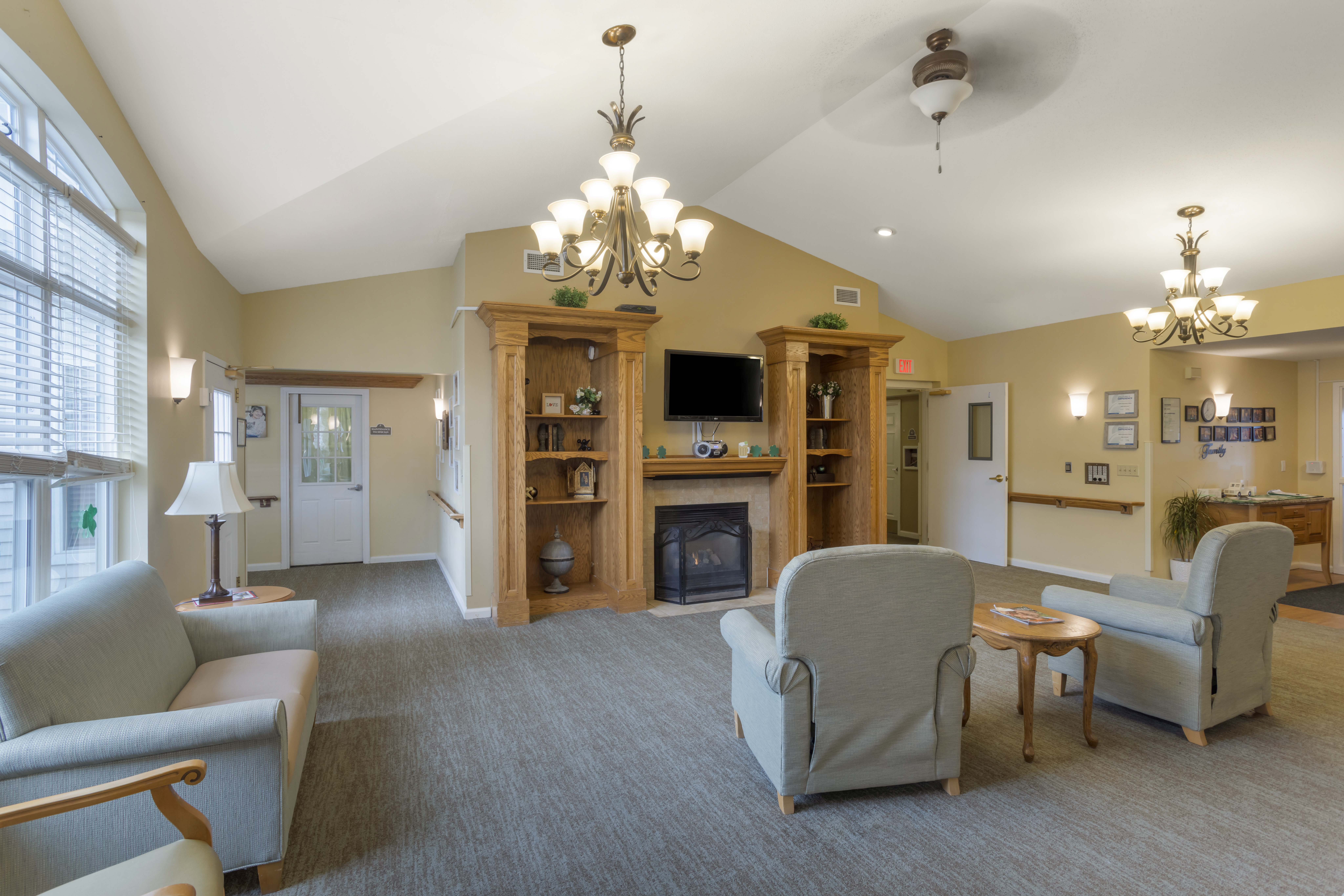 1-ithaca-al-community-living-room