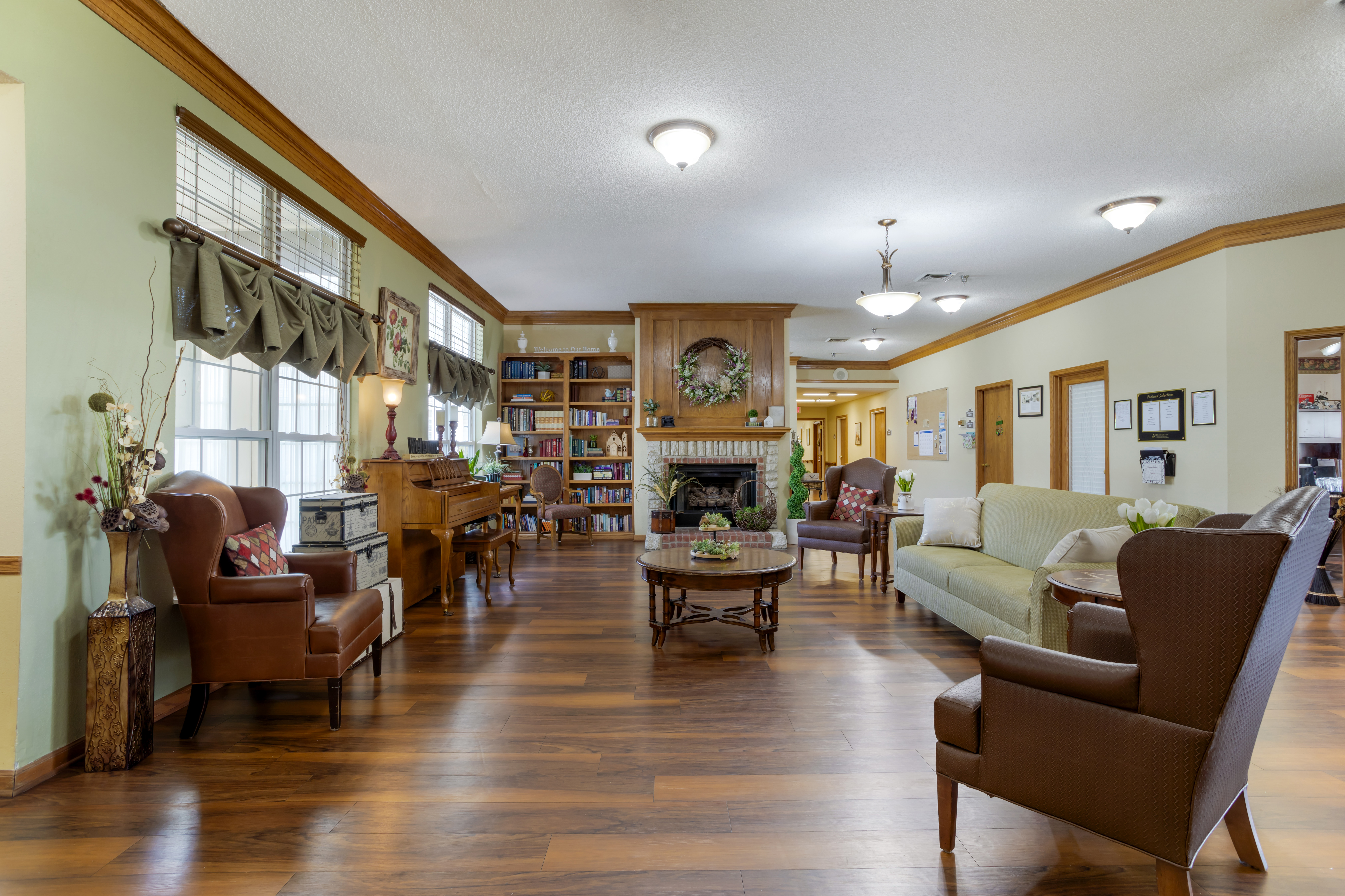 3-kingsport-community-living-room