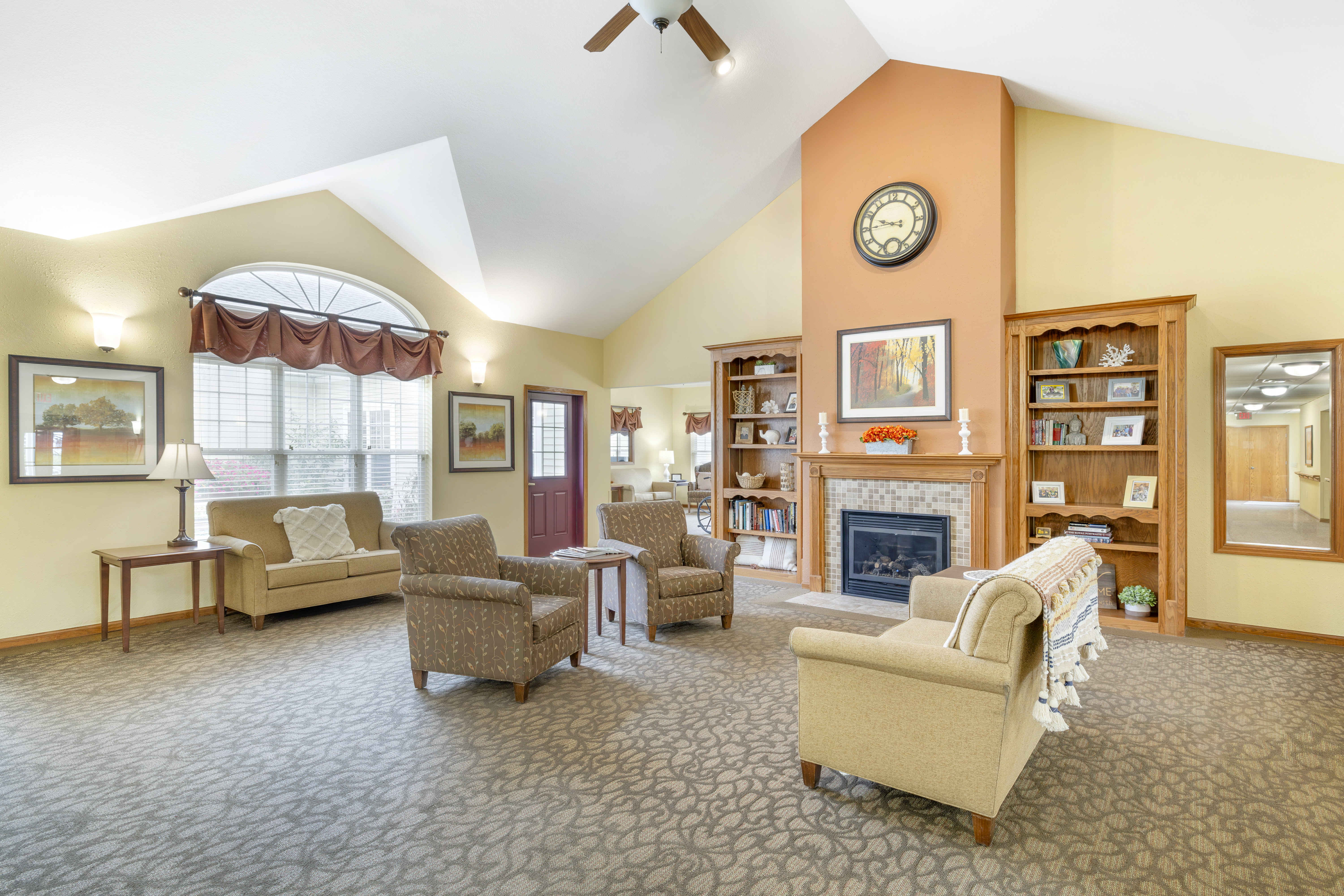 1-lacrosse-community-living-room