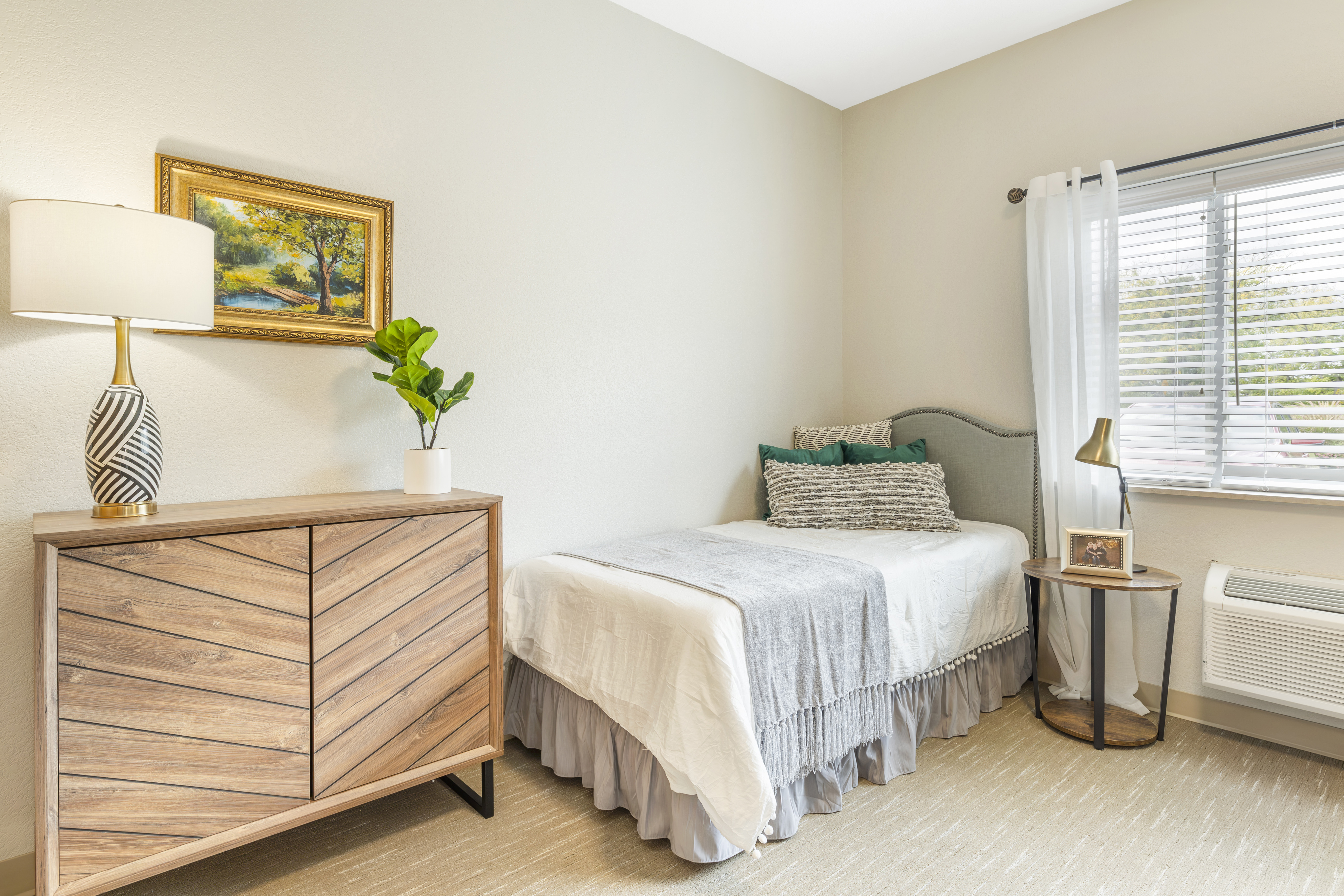 3-lacrosse-al-villas-bedroom