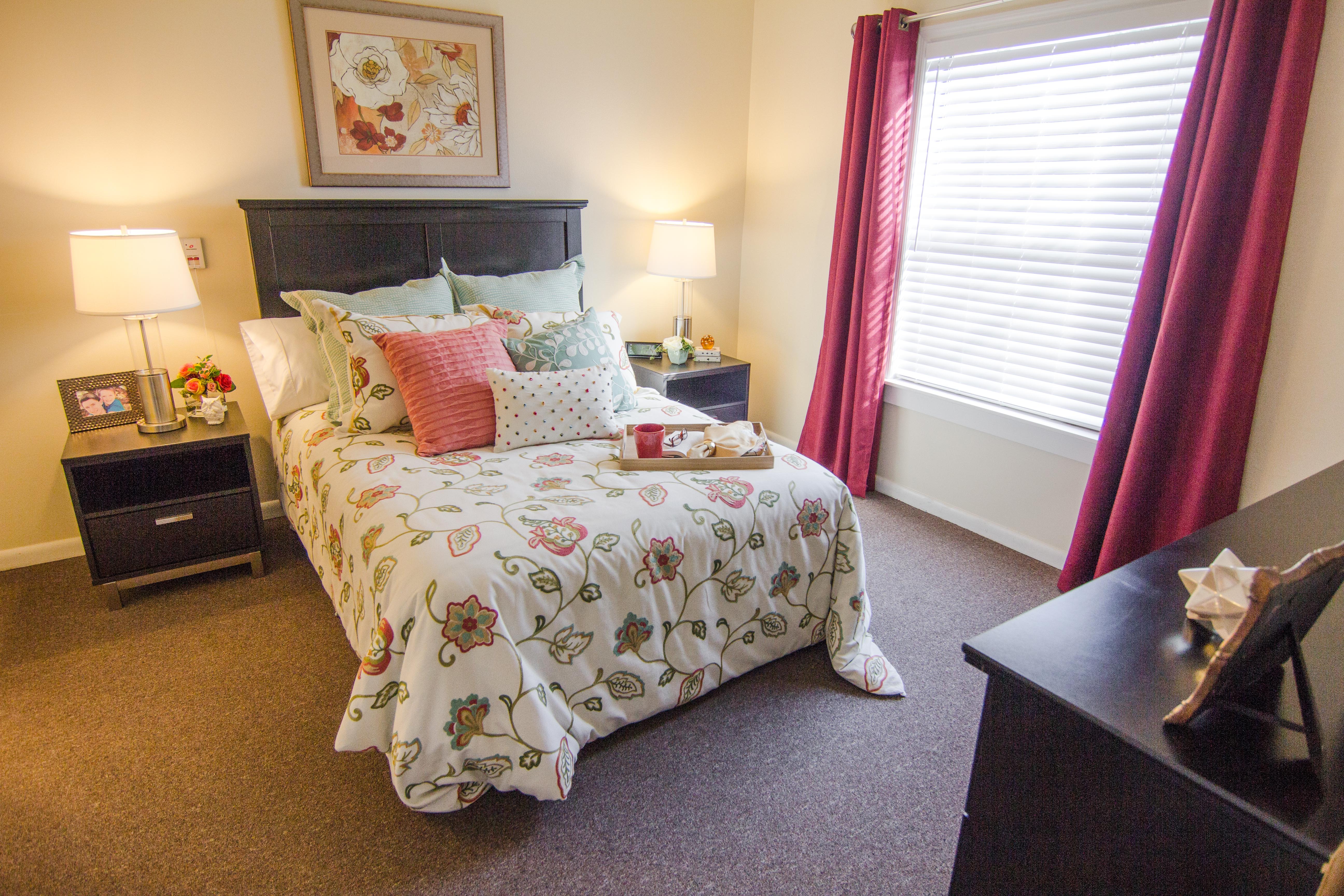 lake-tavares-bedroom
