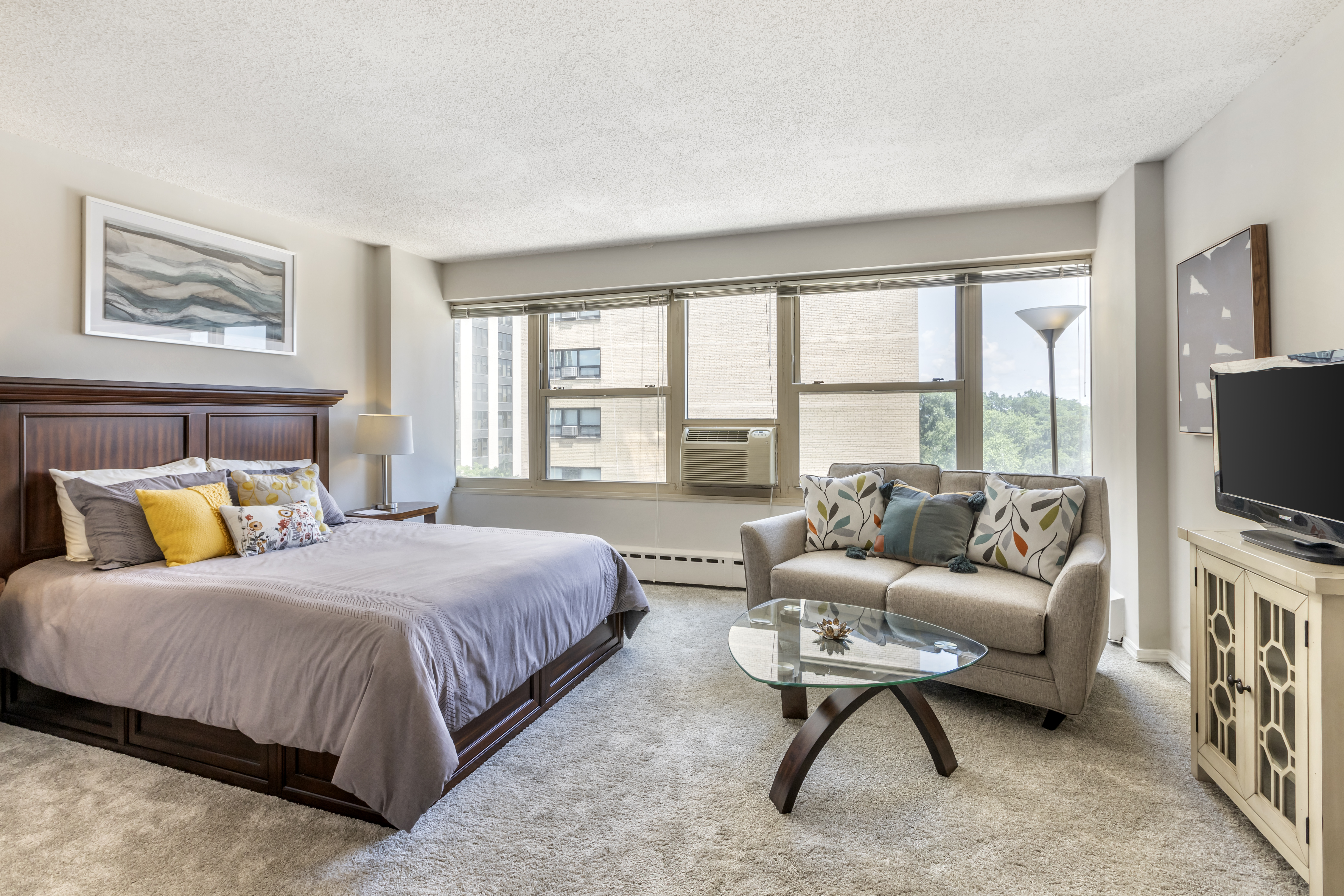 1-lake-view-apartment-bedroom