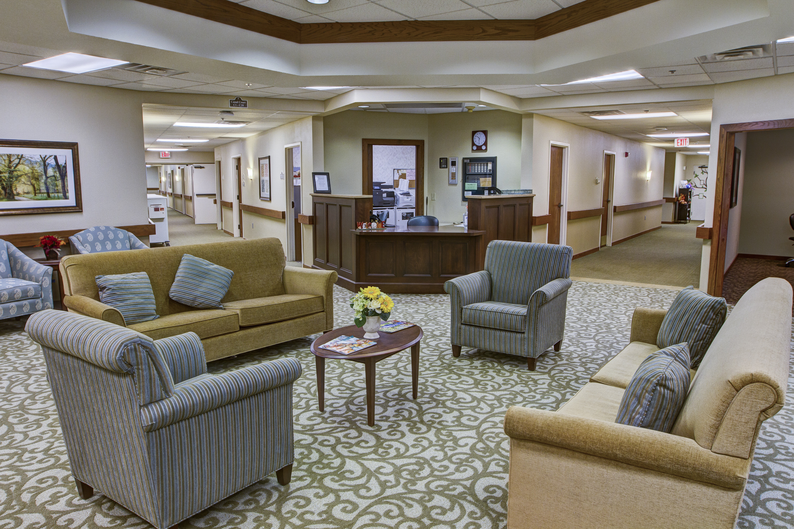 1-lakeview-crossing-foyer