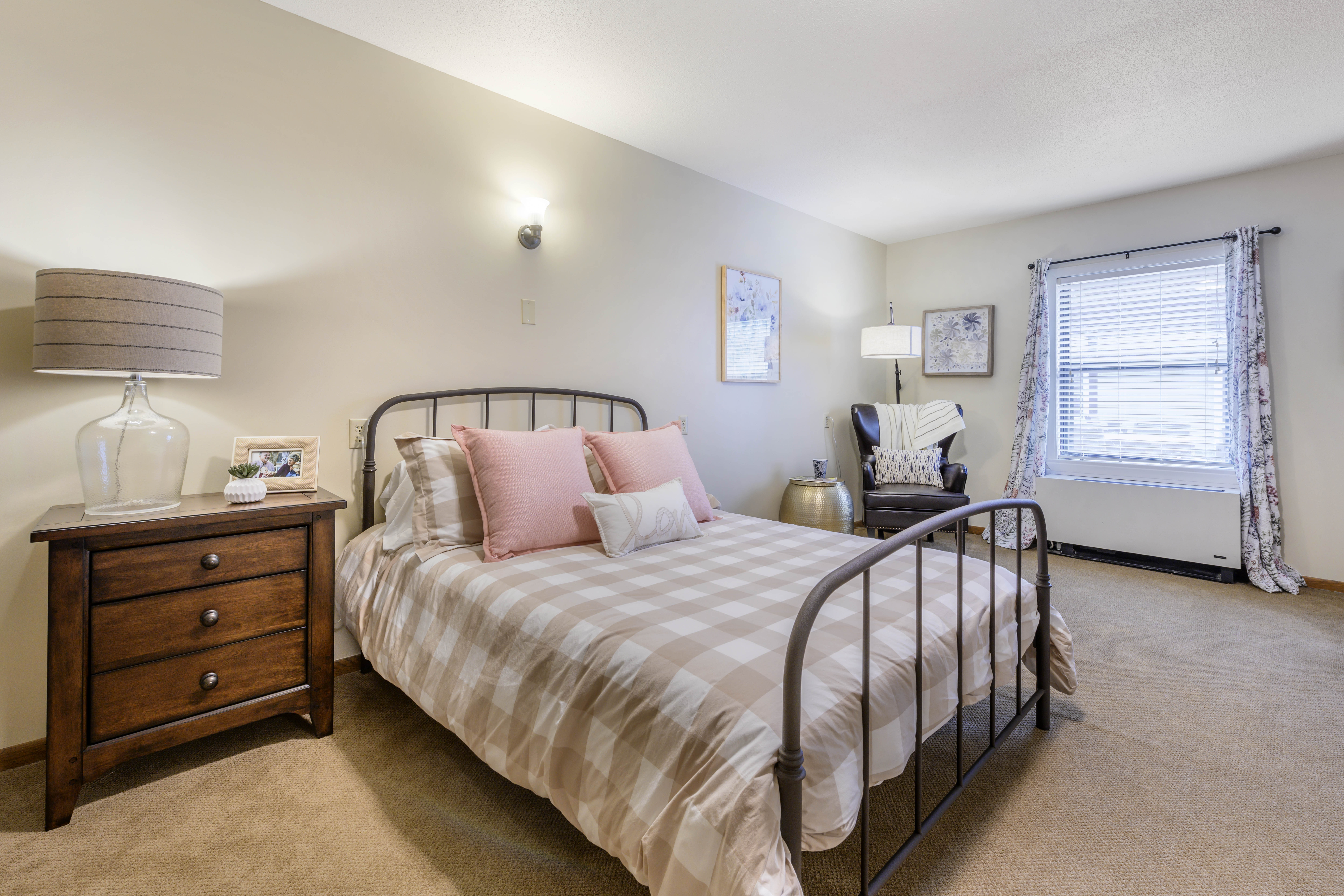 latrobe-apartment-bedroom