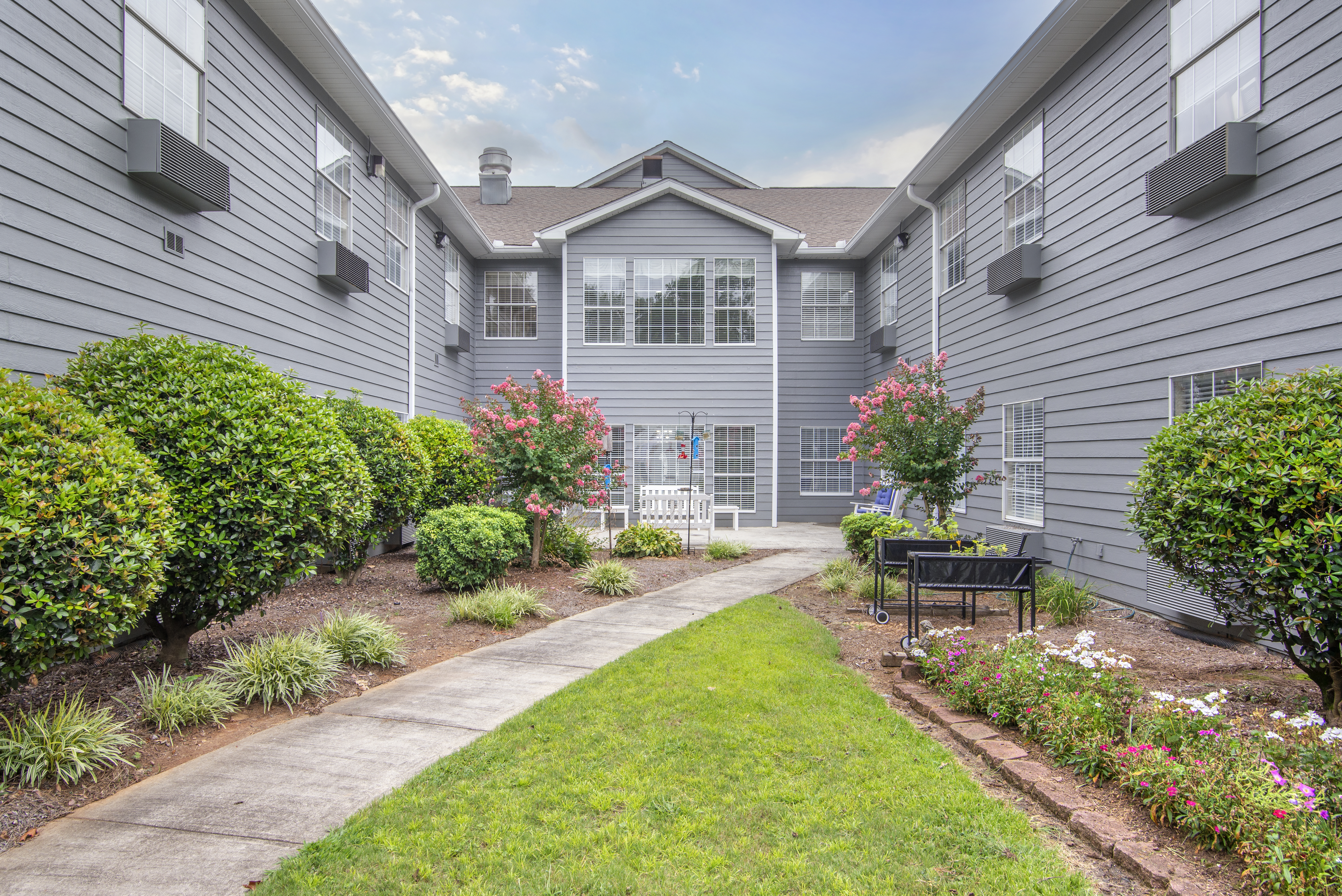 lawrenceville-courtyard